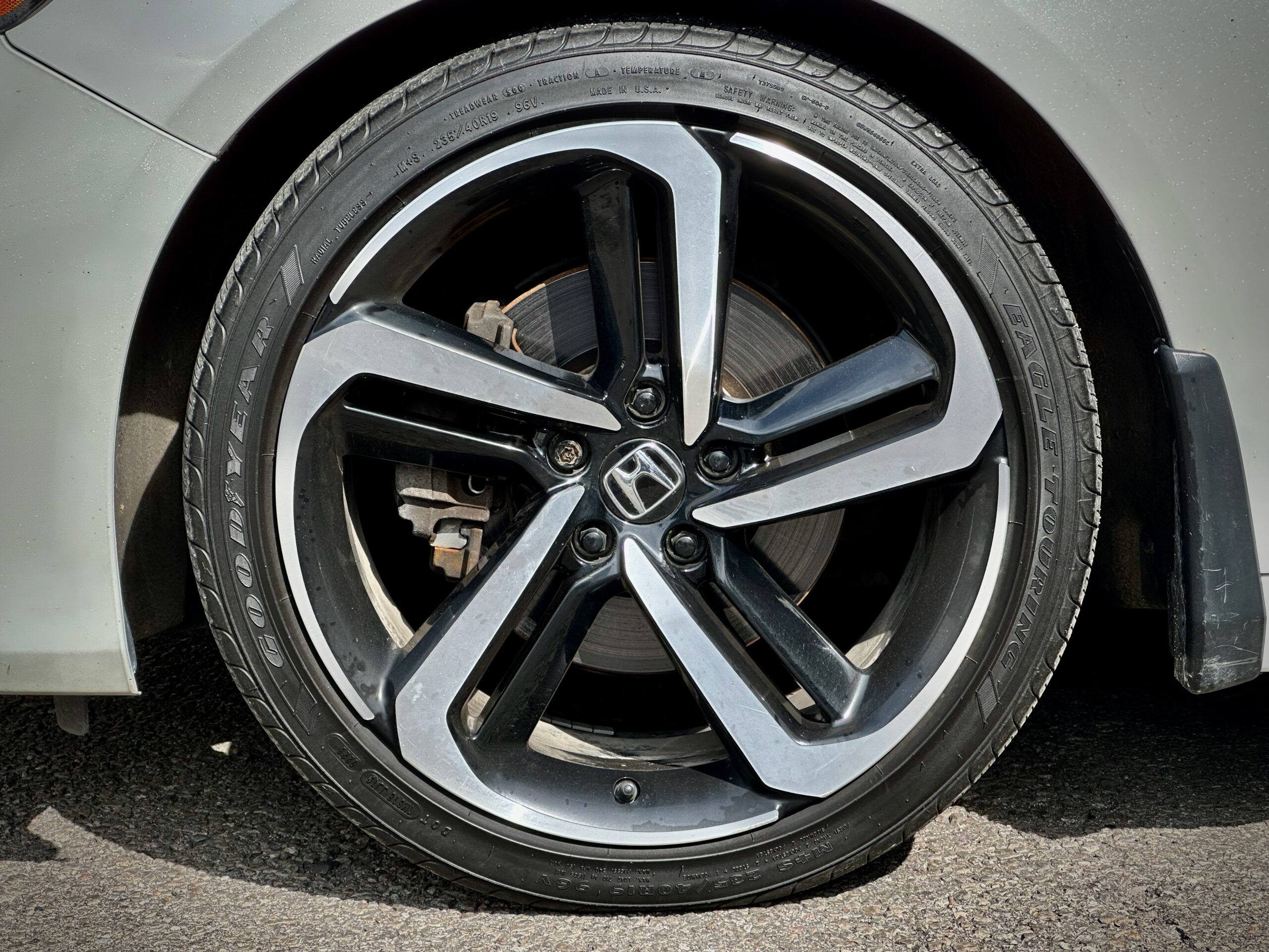 
								2019 Honda Accord Sport full									