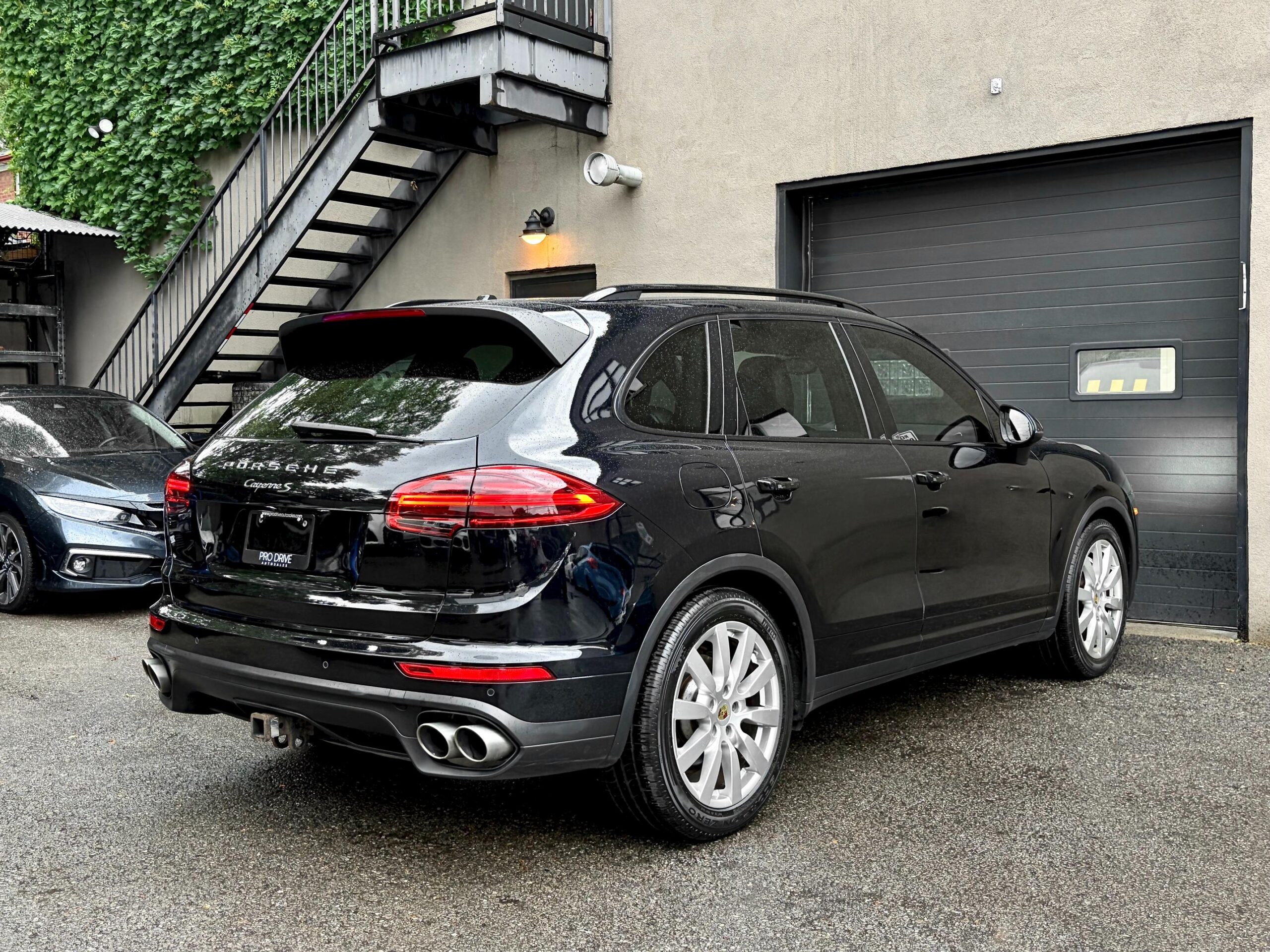 
								2018 Porsche Cayenne S full									