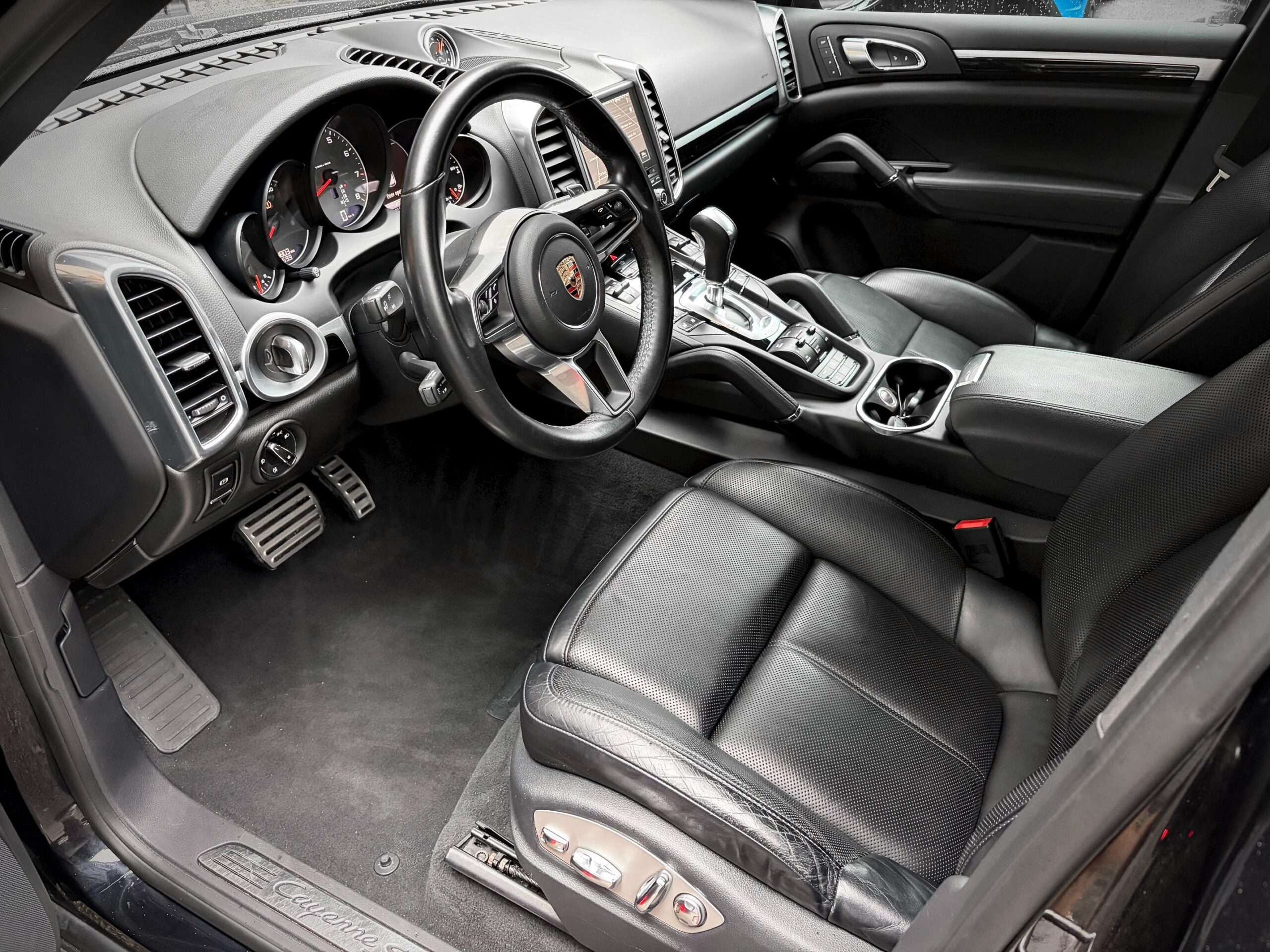 
								2018 Porsche Cayenne S full									