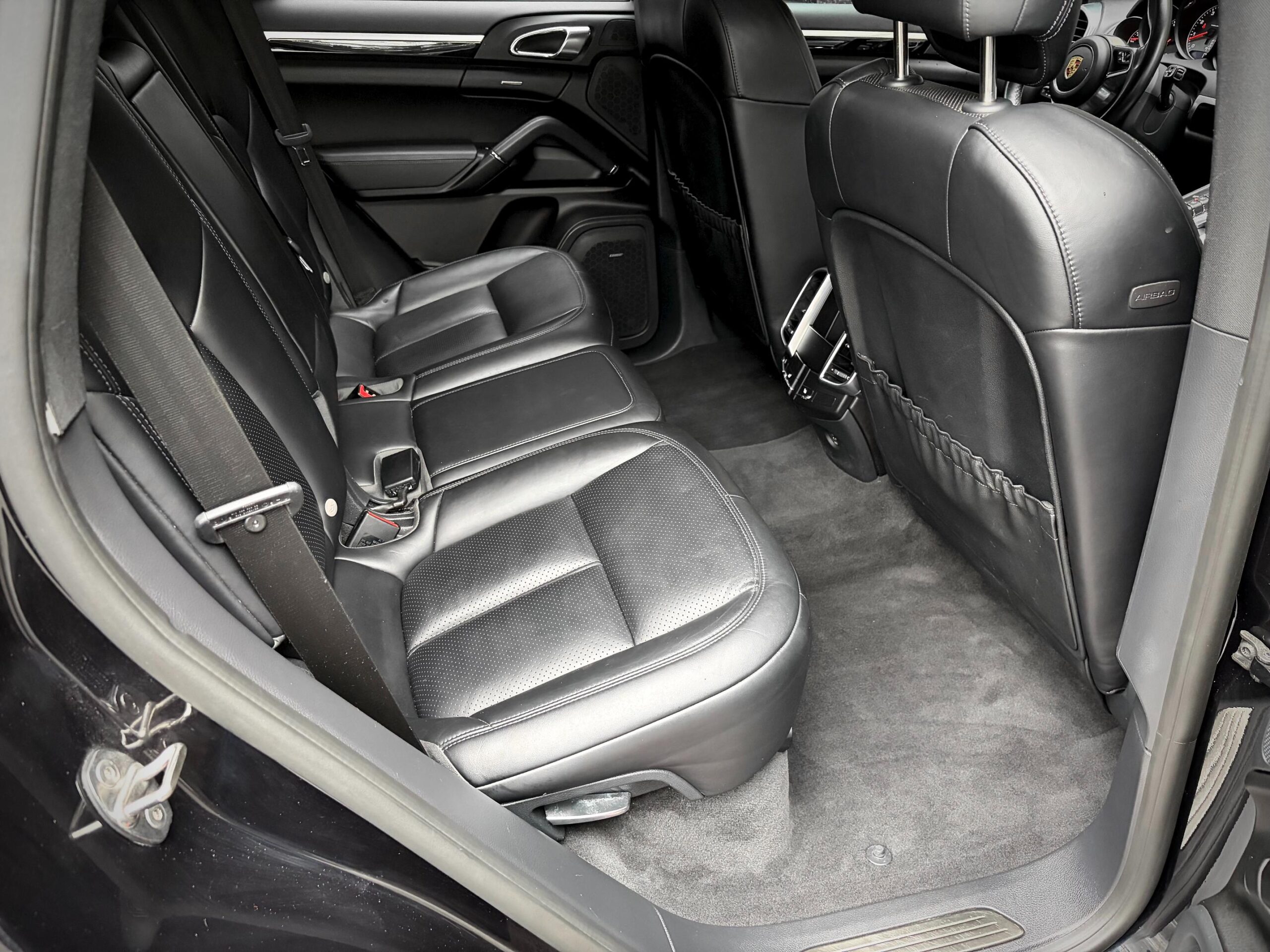 
								2018 Porsche Cayenne S full									