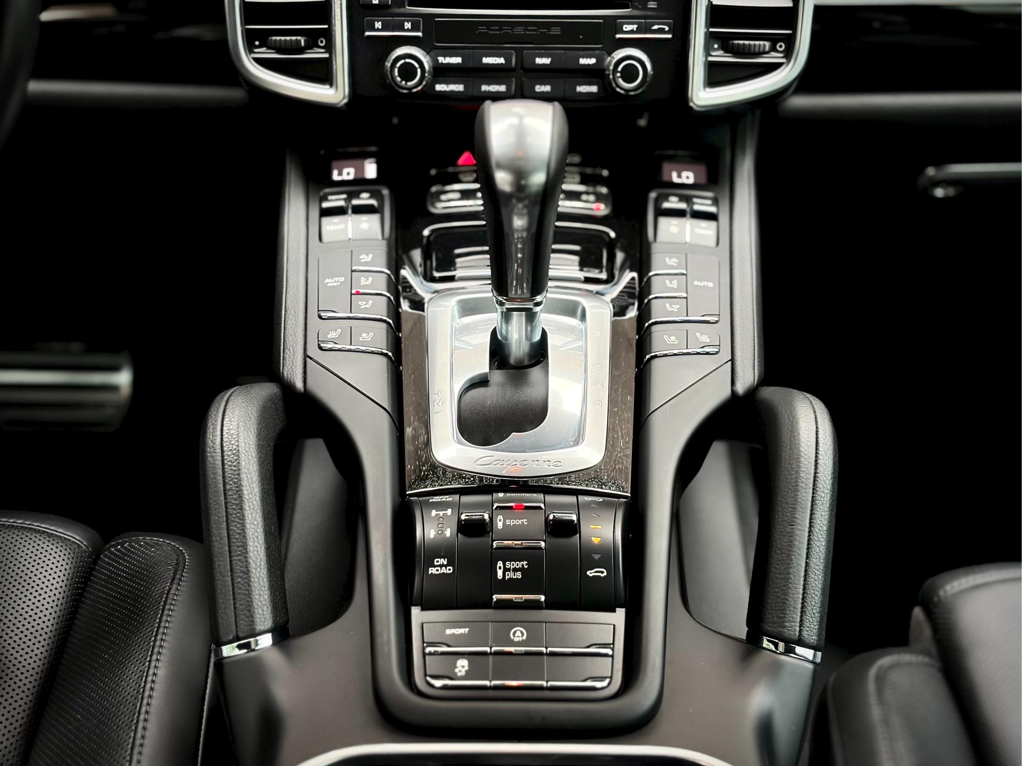 
								2018 Porsche Cayenne S full									