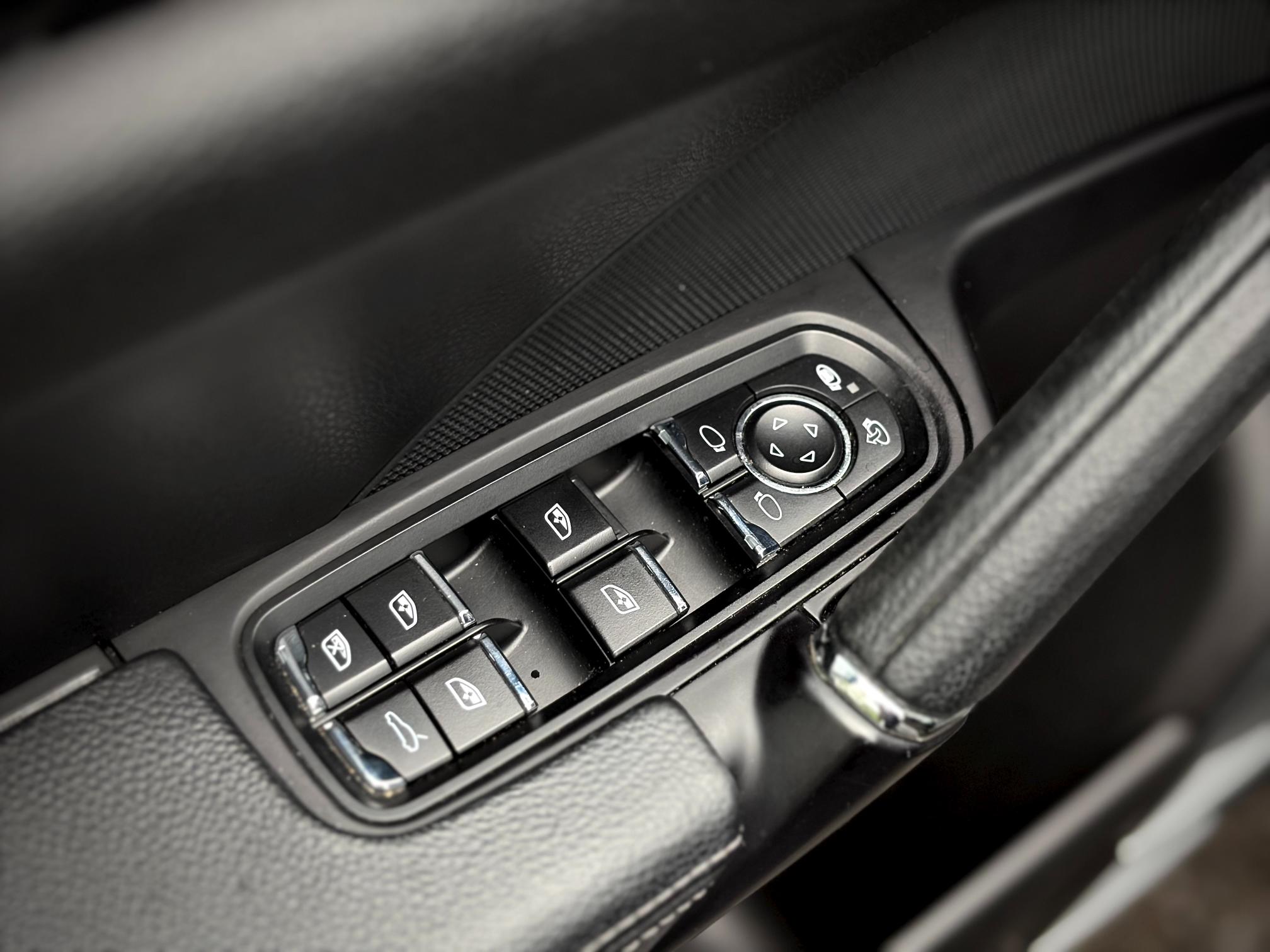 
								2018 Porsche Cayenne S full									