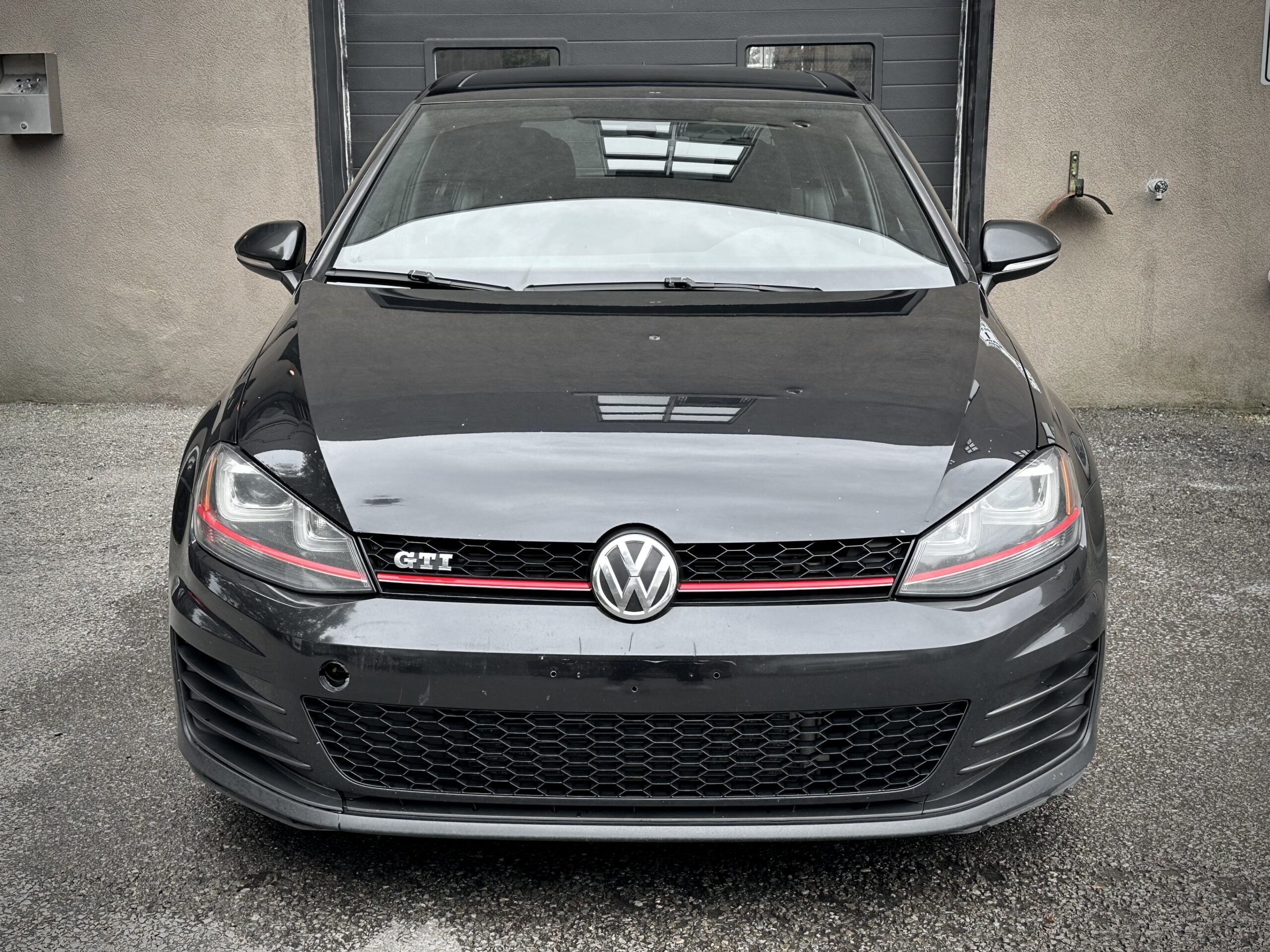 
								2017 Volkswagen Golf GTI full									
