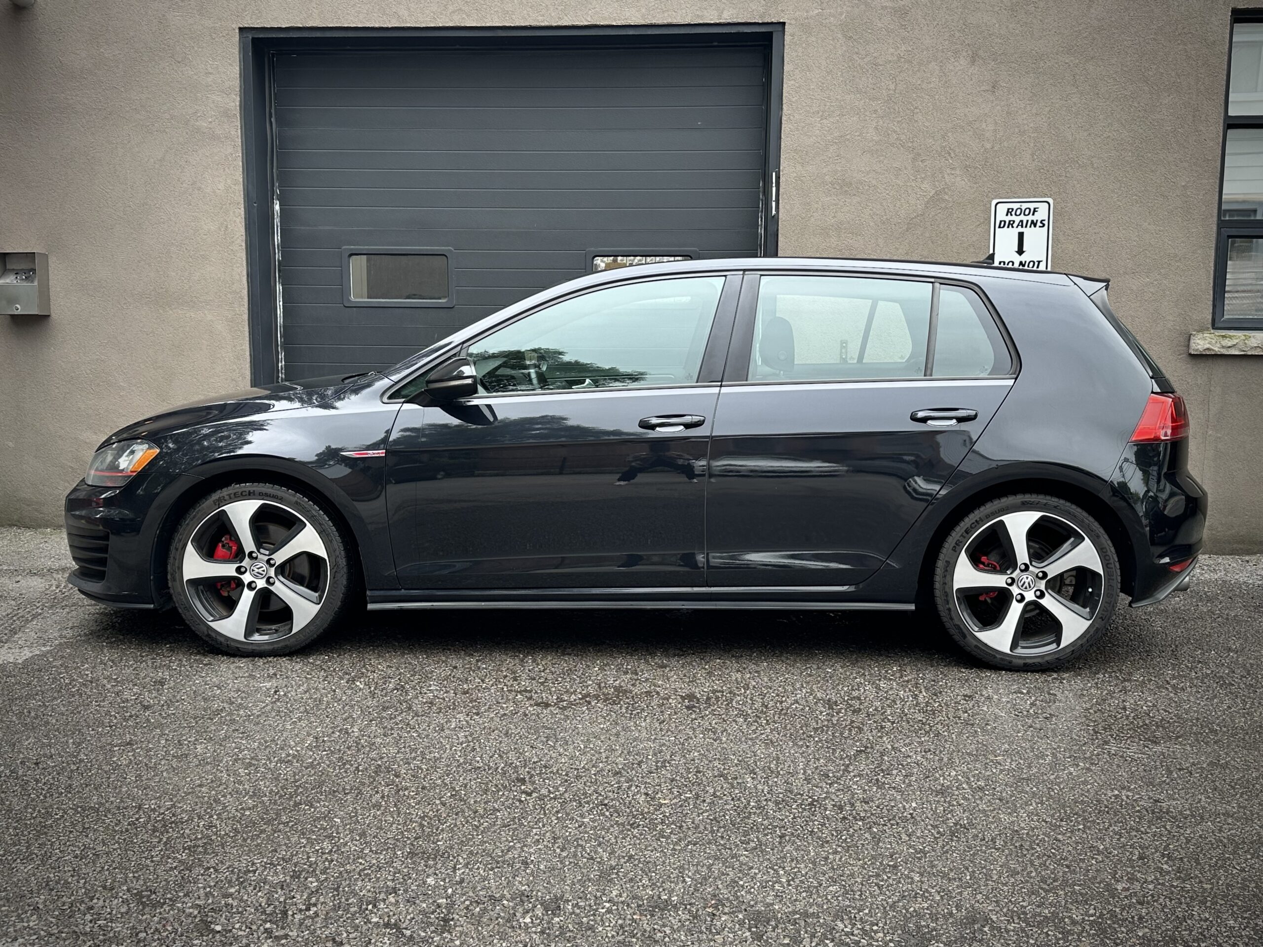 
								2017 Volkswagen Golf GTI full									