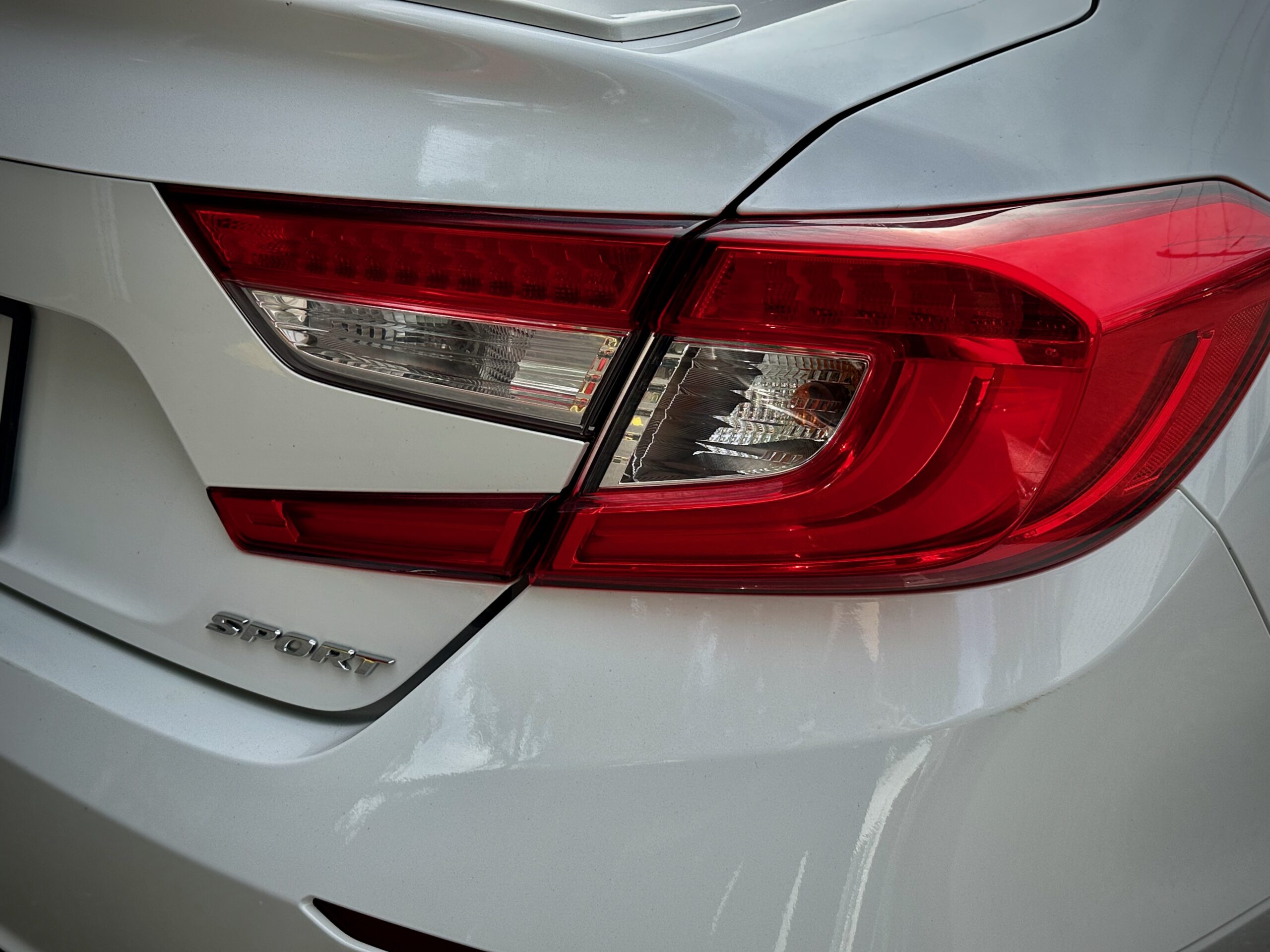 
								2019 Honda Accord Sport full									