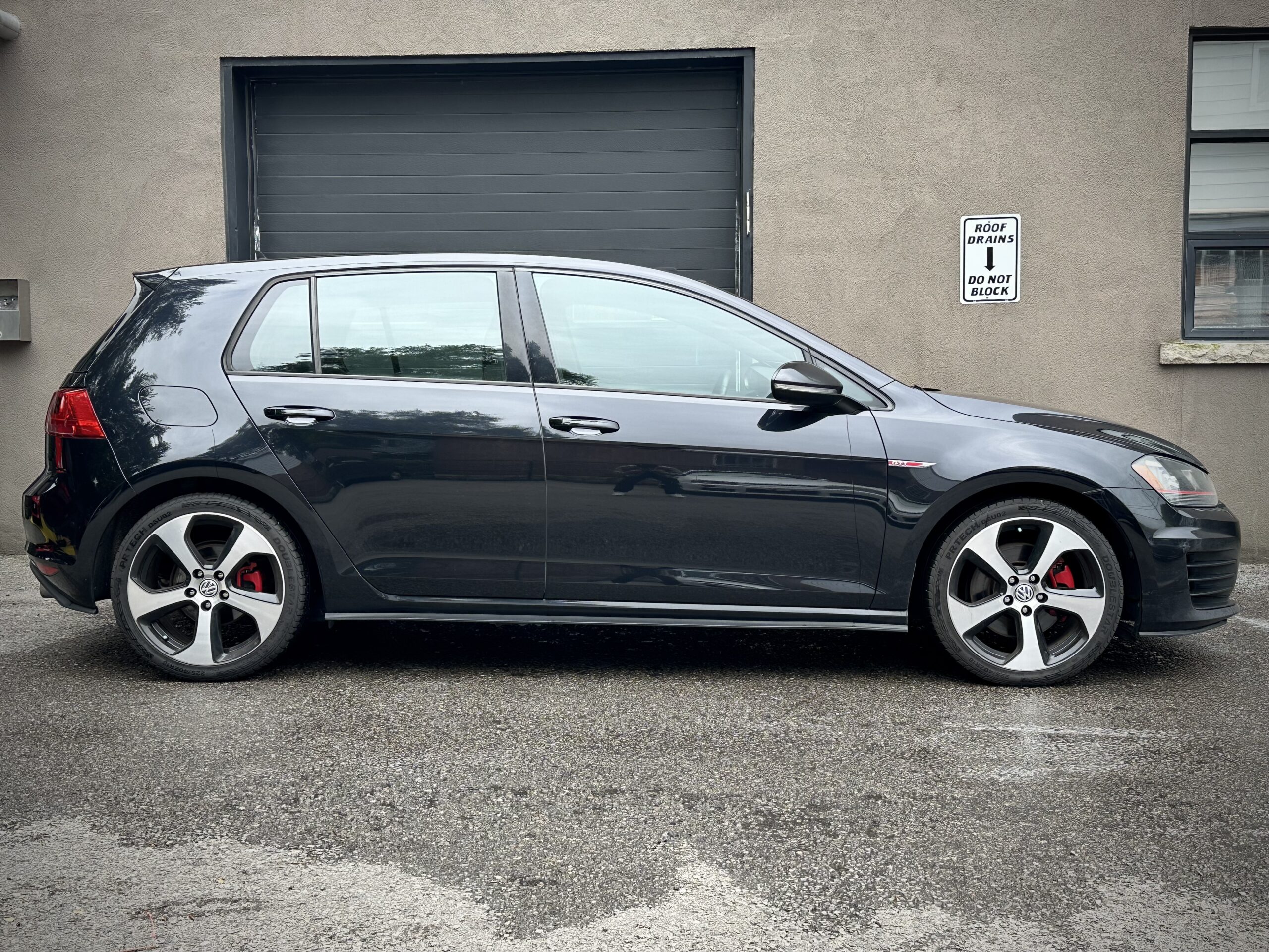 
								2017 Volkswagen Golf GTI full									
