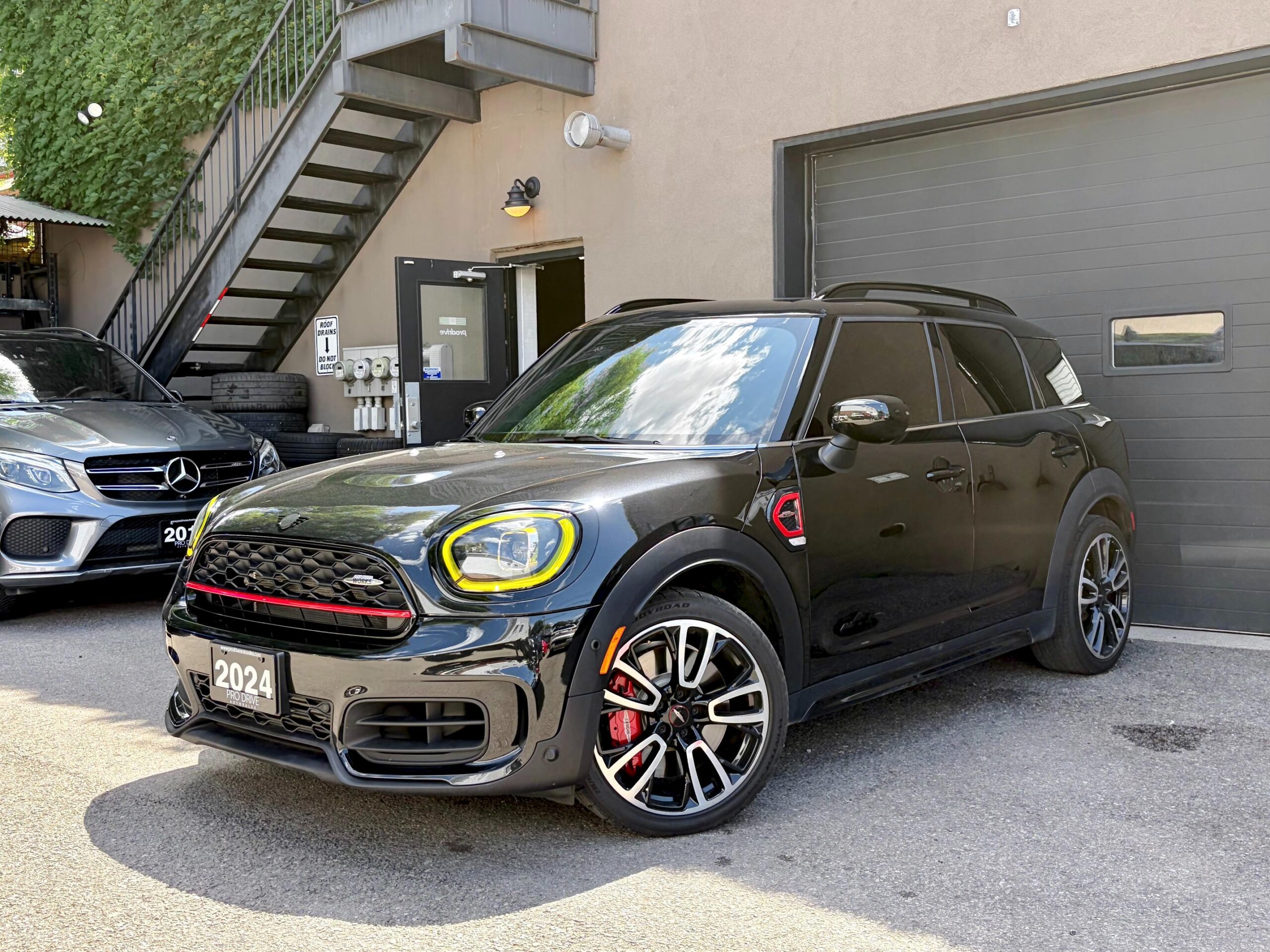 
								2024 Mini Cooper Countryman JCW full									