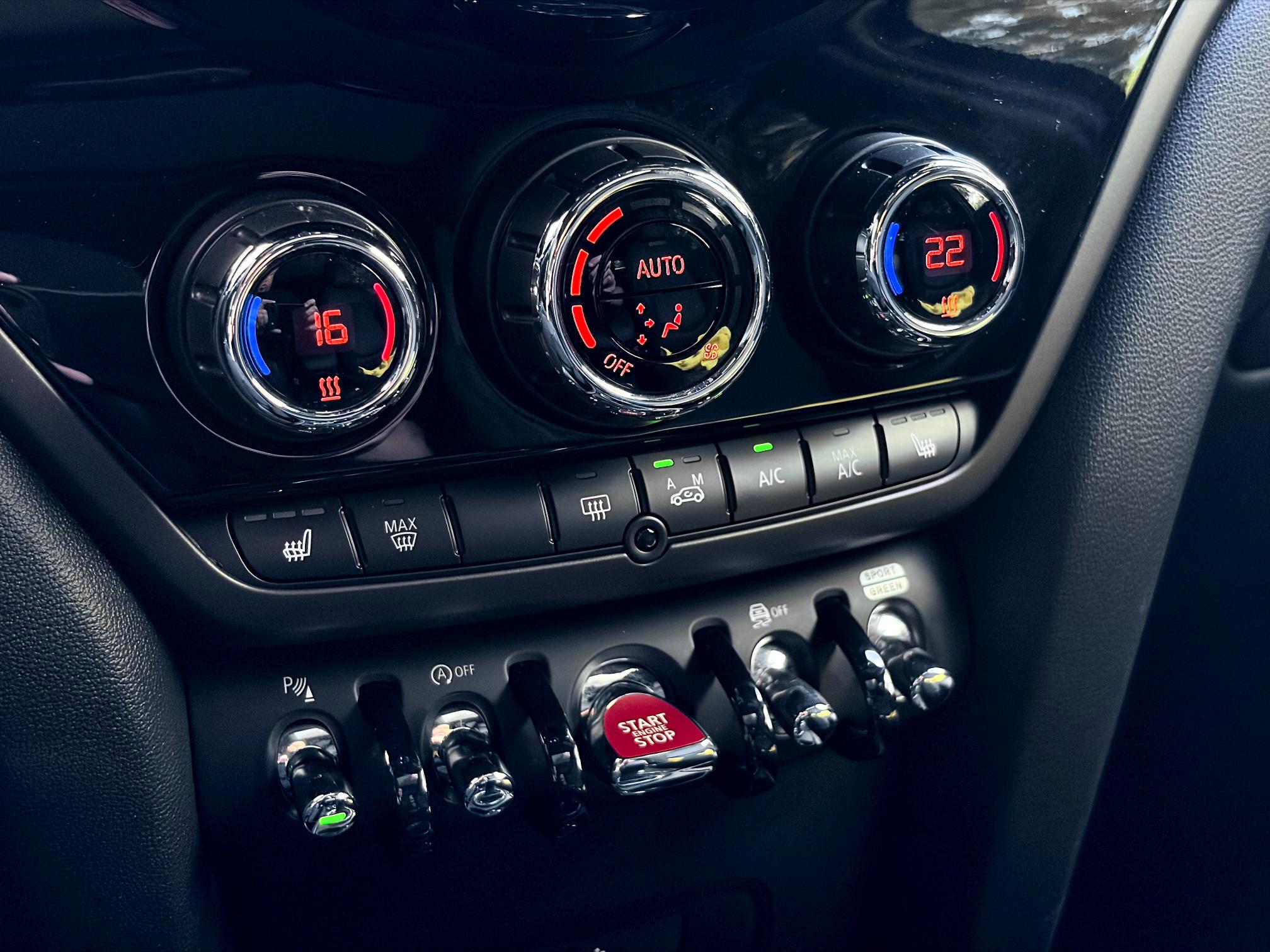 
								2024 Mini Cooper Countryman JCW full									
