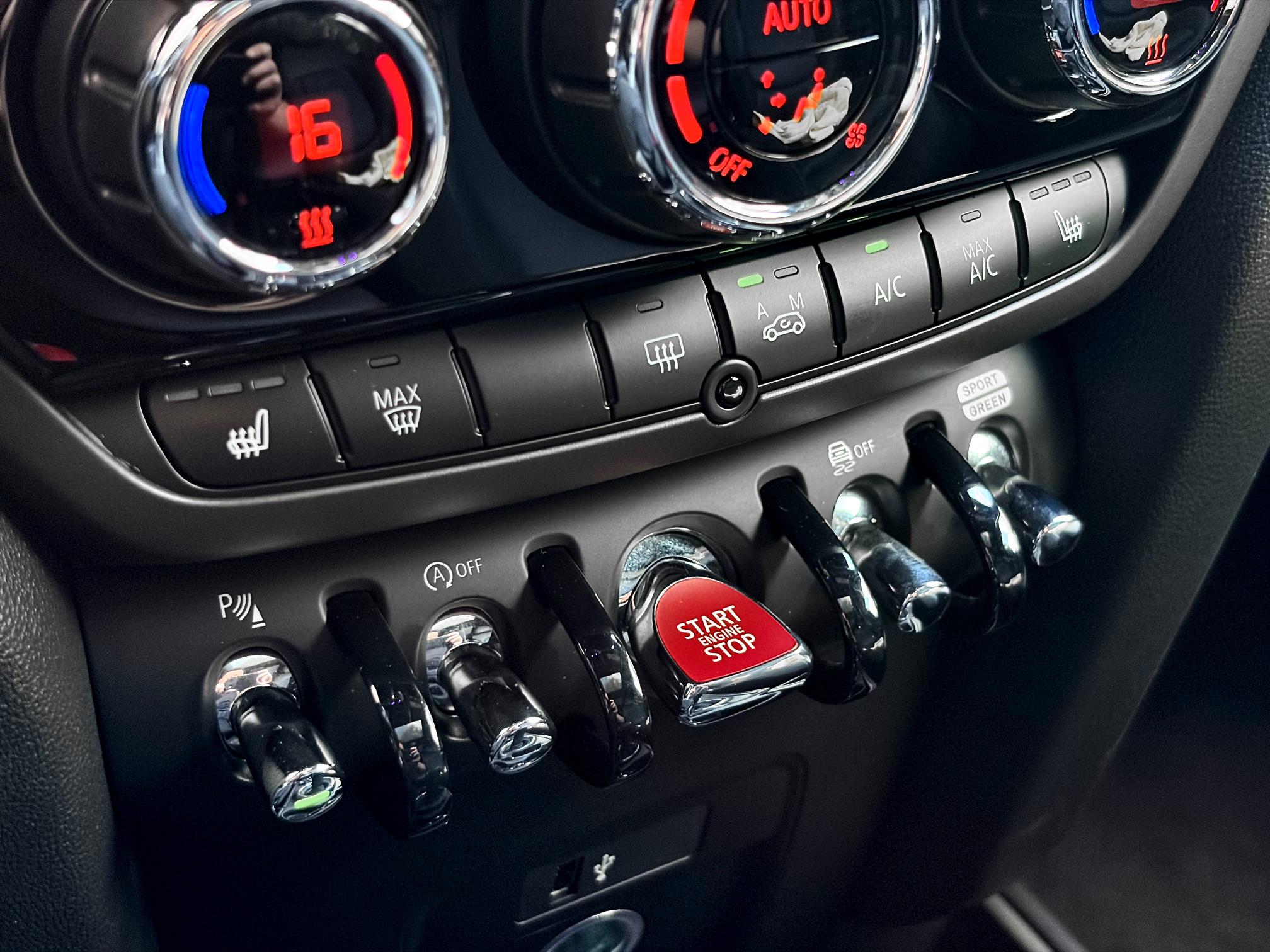 
								2024 Mini Cooper Countryman JCW full									