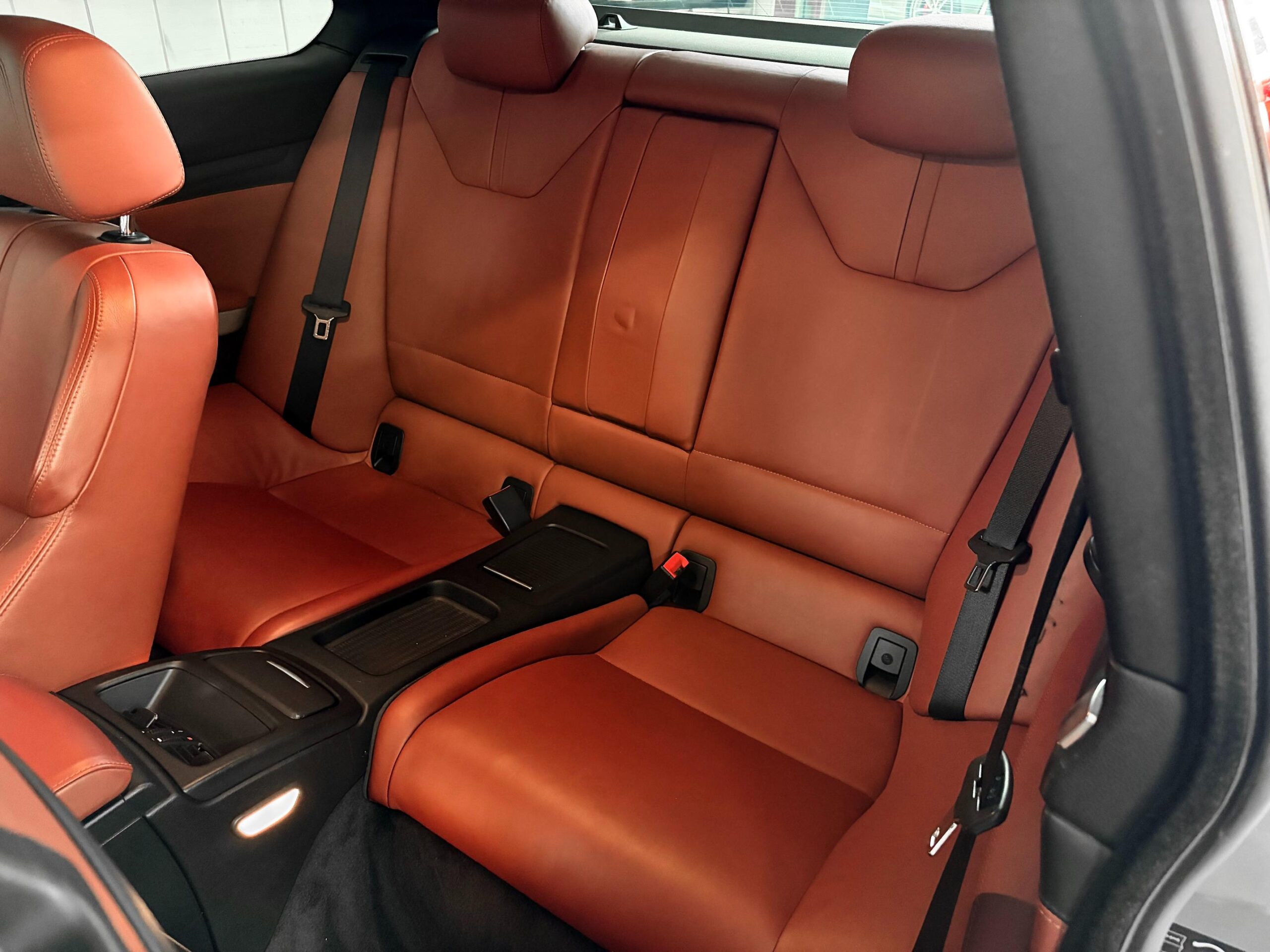 
								2010 BMW M3 E92 full									