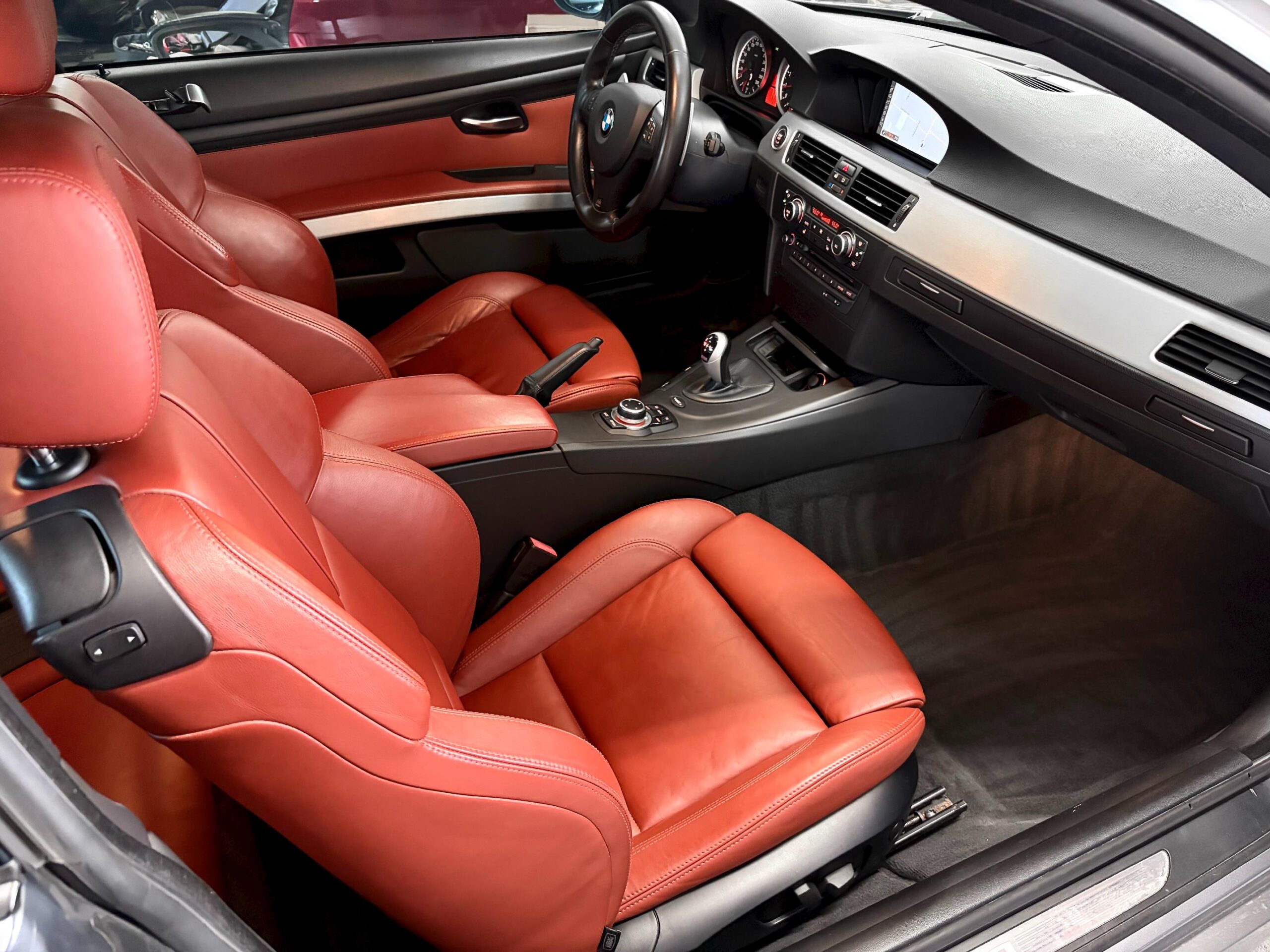 
								2010 BMW M3 E92 full									