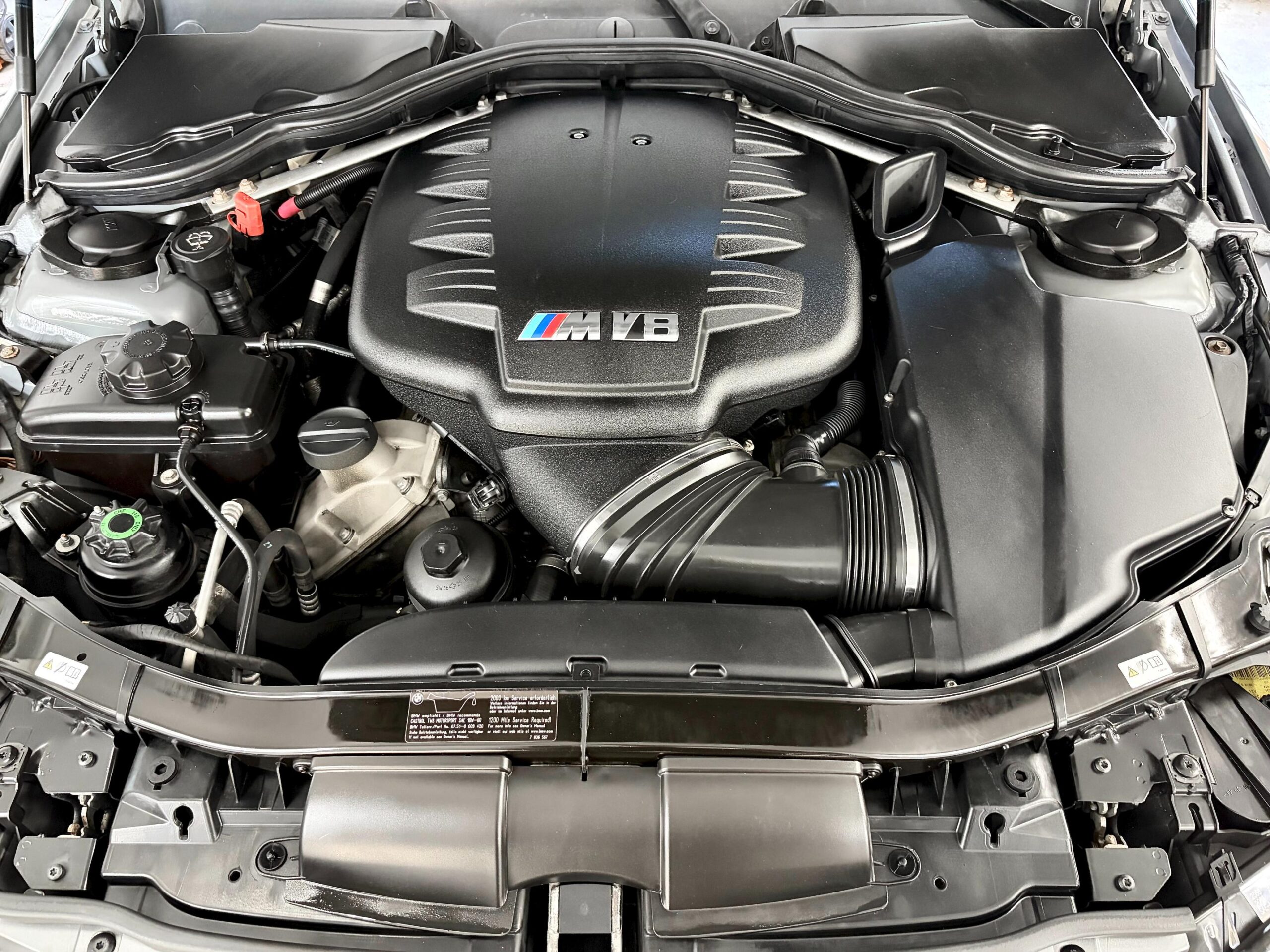 
								2010 BMW M3 E92 full									