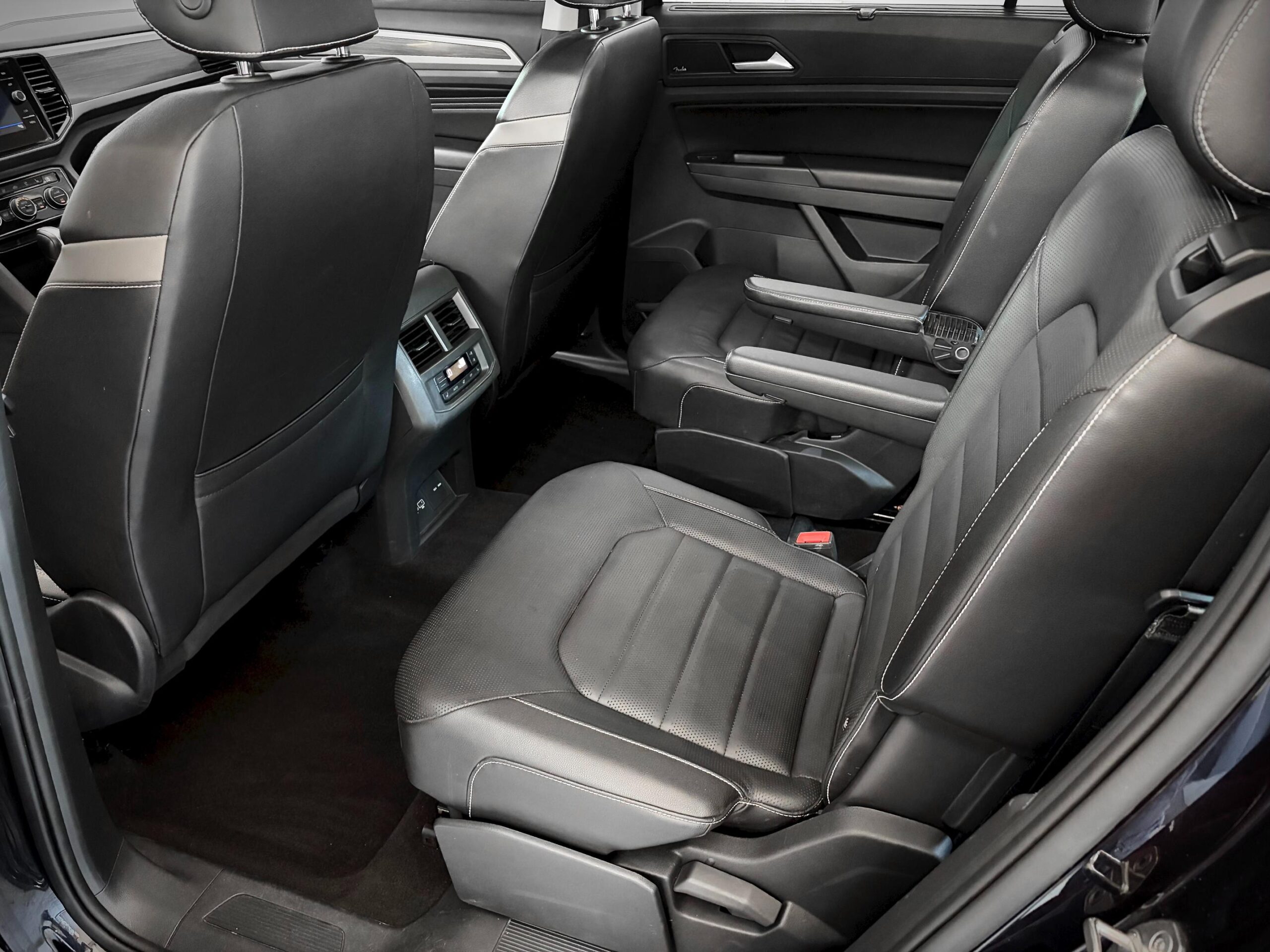 
								2021 Volkswagen Atlas Execline full									