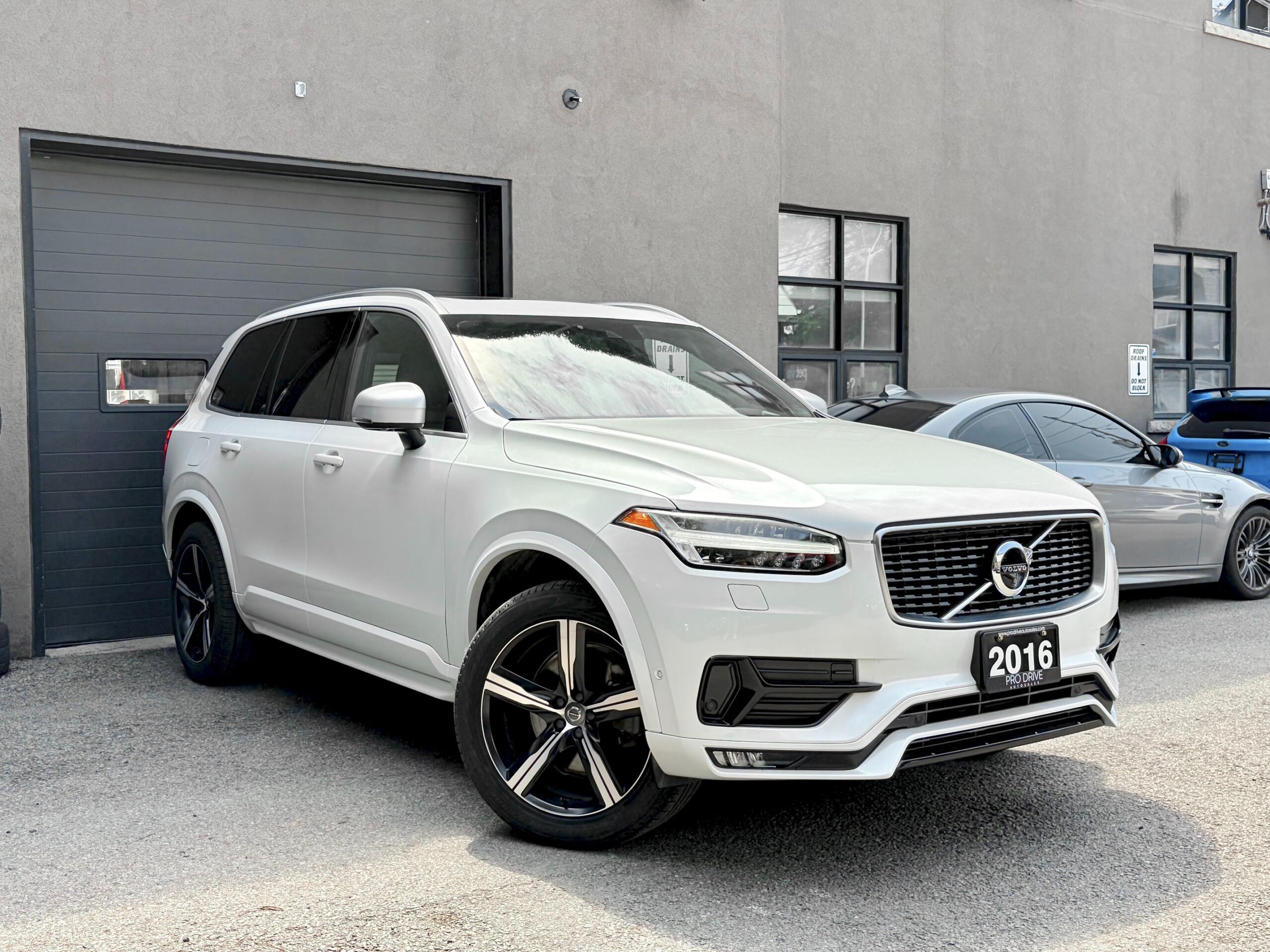 2016 Volvo XC60 T6 R-Design