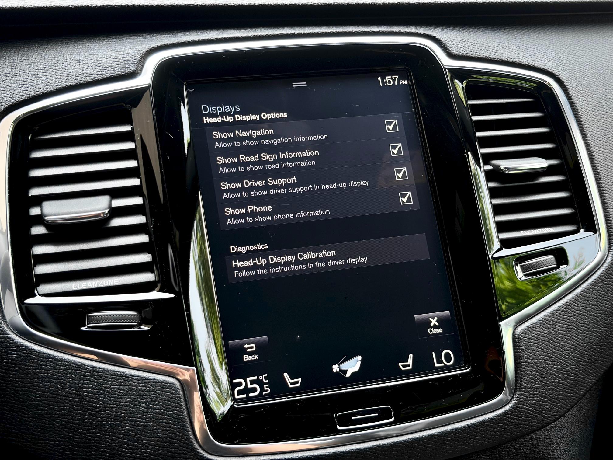 
								2016 Volvo XC60 T6 R-Design full									