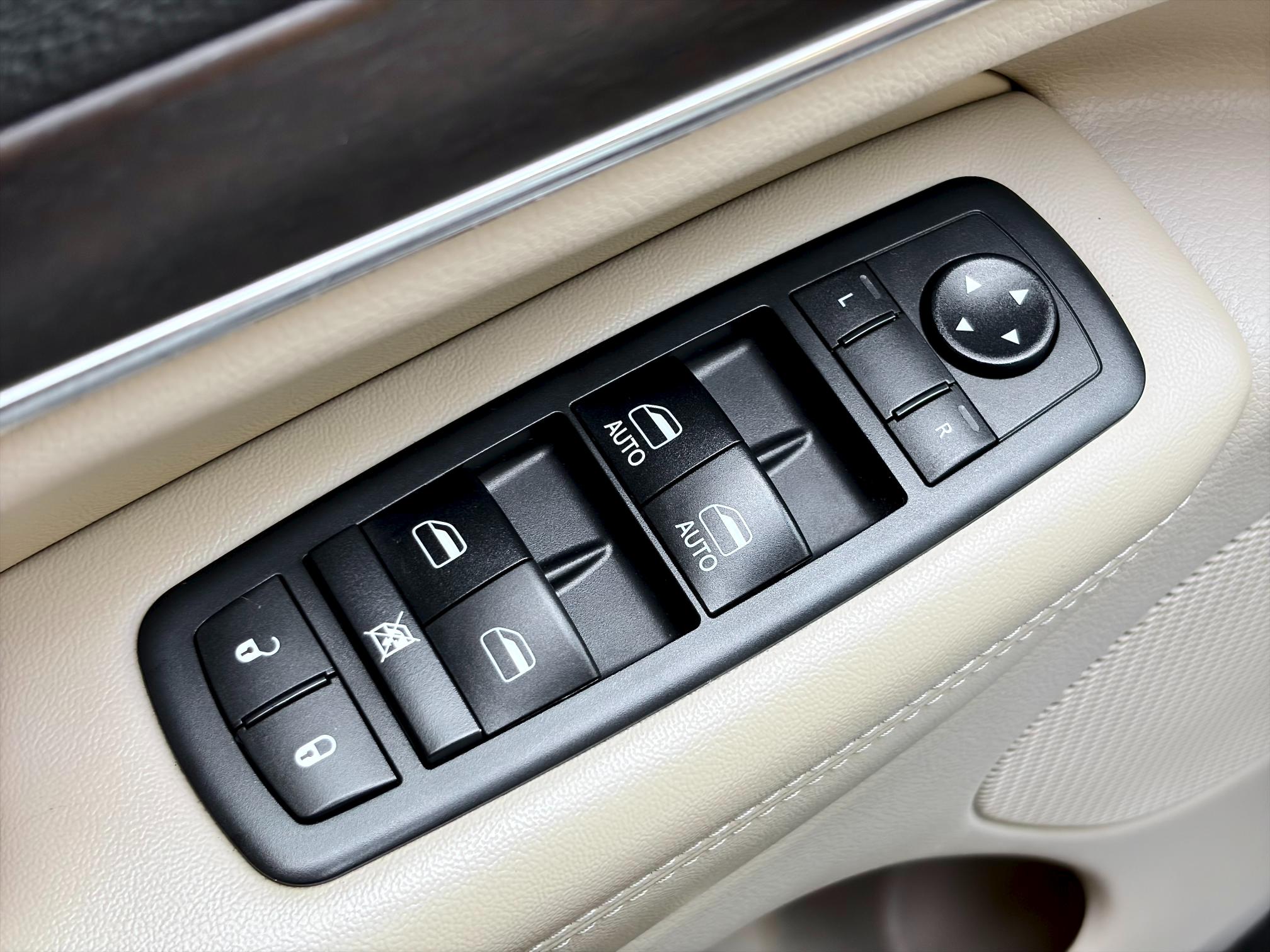 
								2018 Jeep Grand Cherokee Limited full									