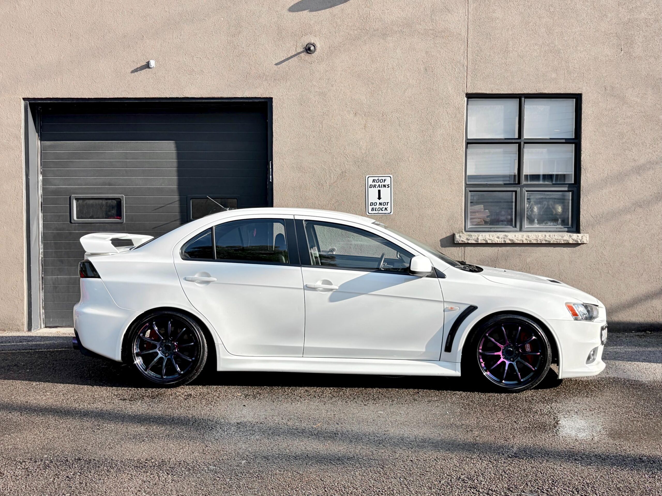 
								2010 Mitsubishi Lancer Evolution X GSR full									