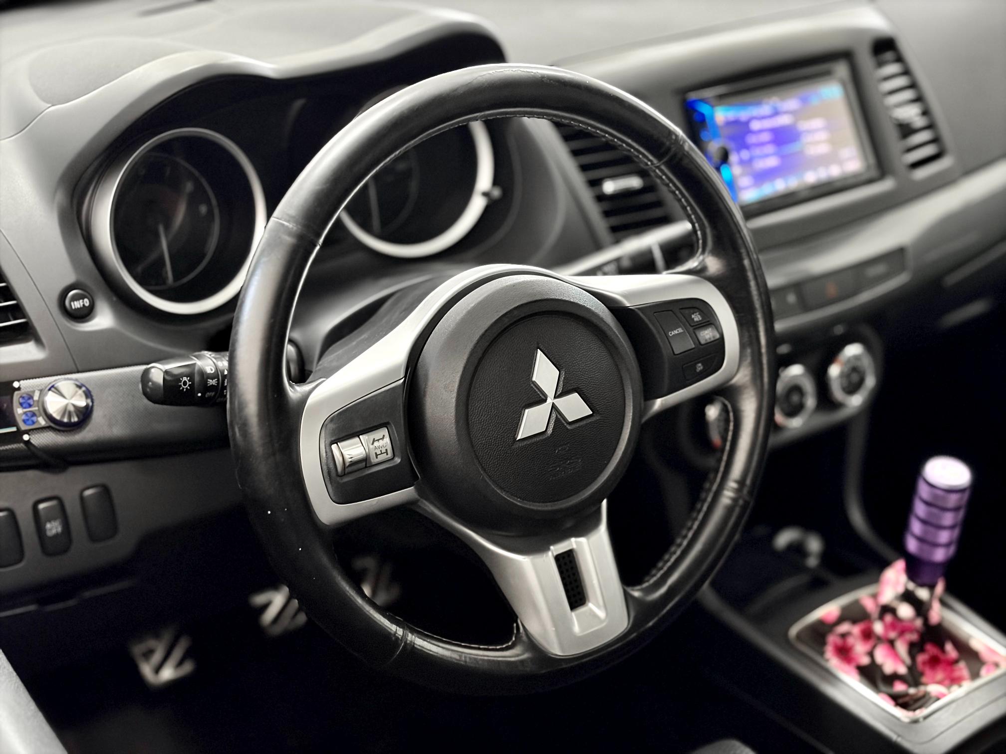 
								2010 Mitsubishi Lancer Evolution X GSR full									