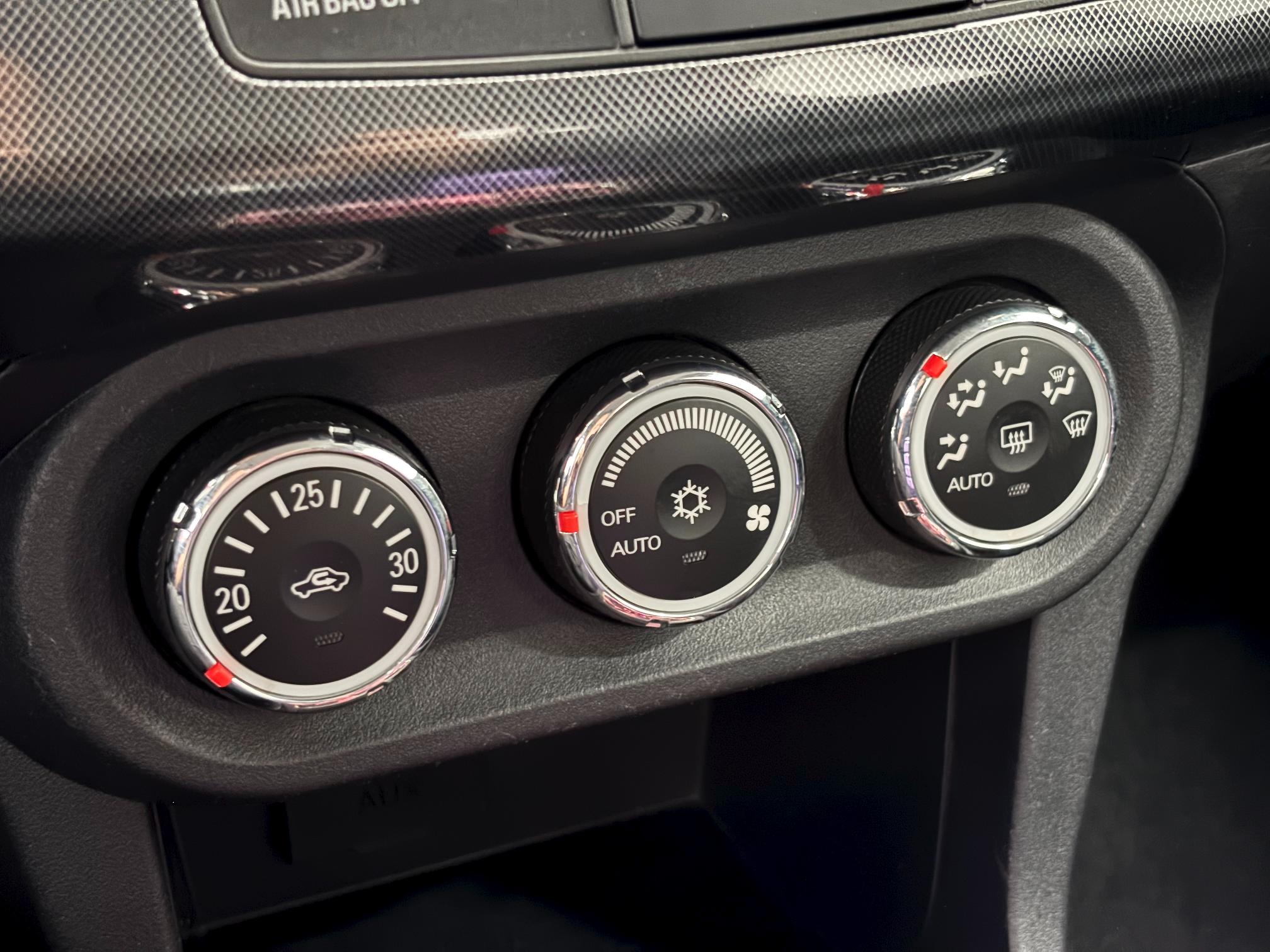 
								2010 Mitsubishi Lancer Evolution X GSR full									