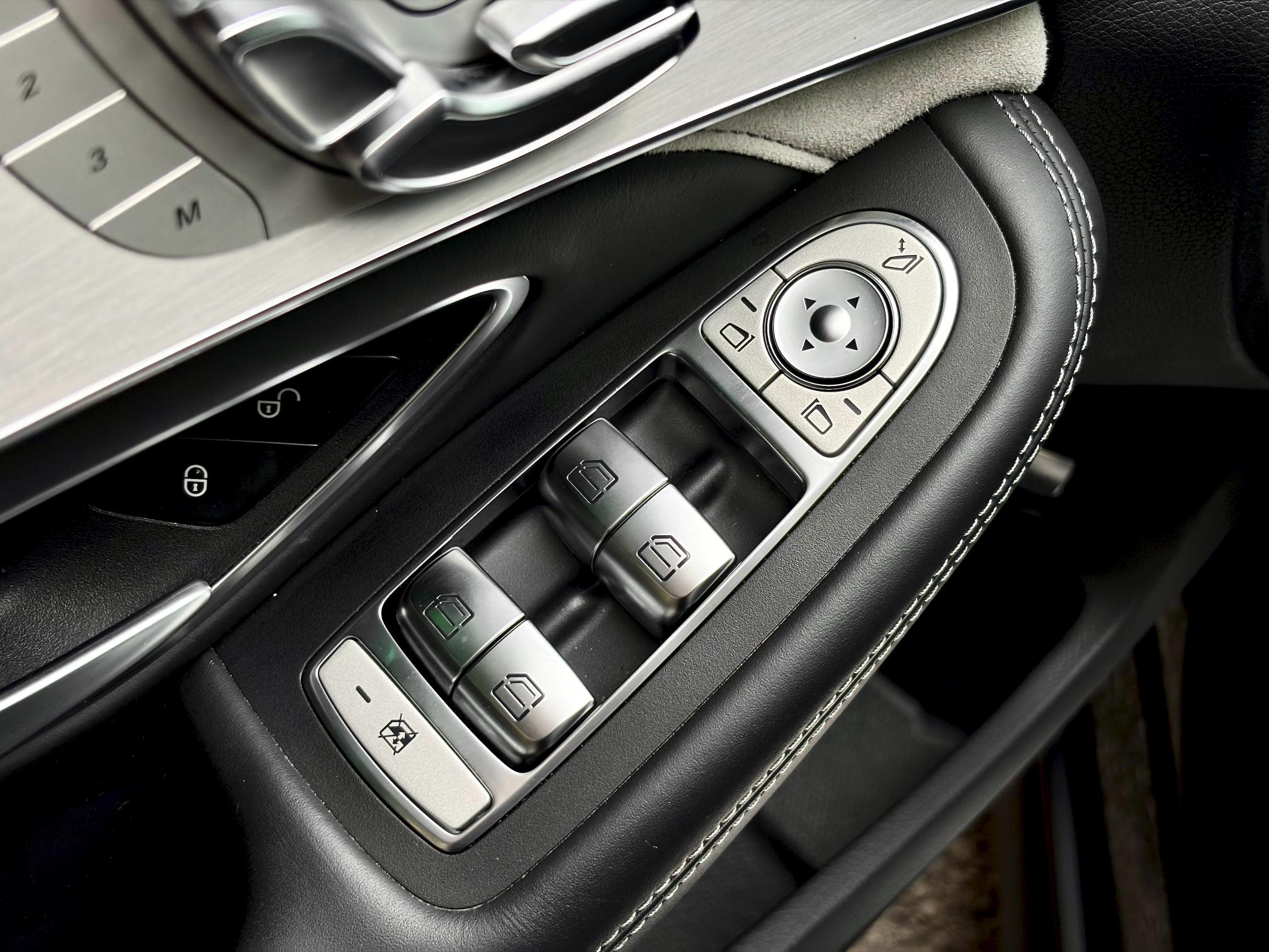 
								2019 MERCEDES-BENZ C63S AMG full									
