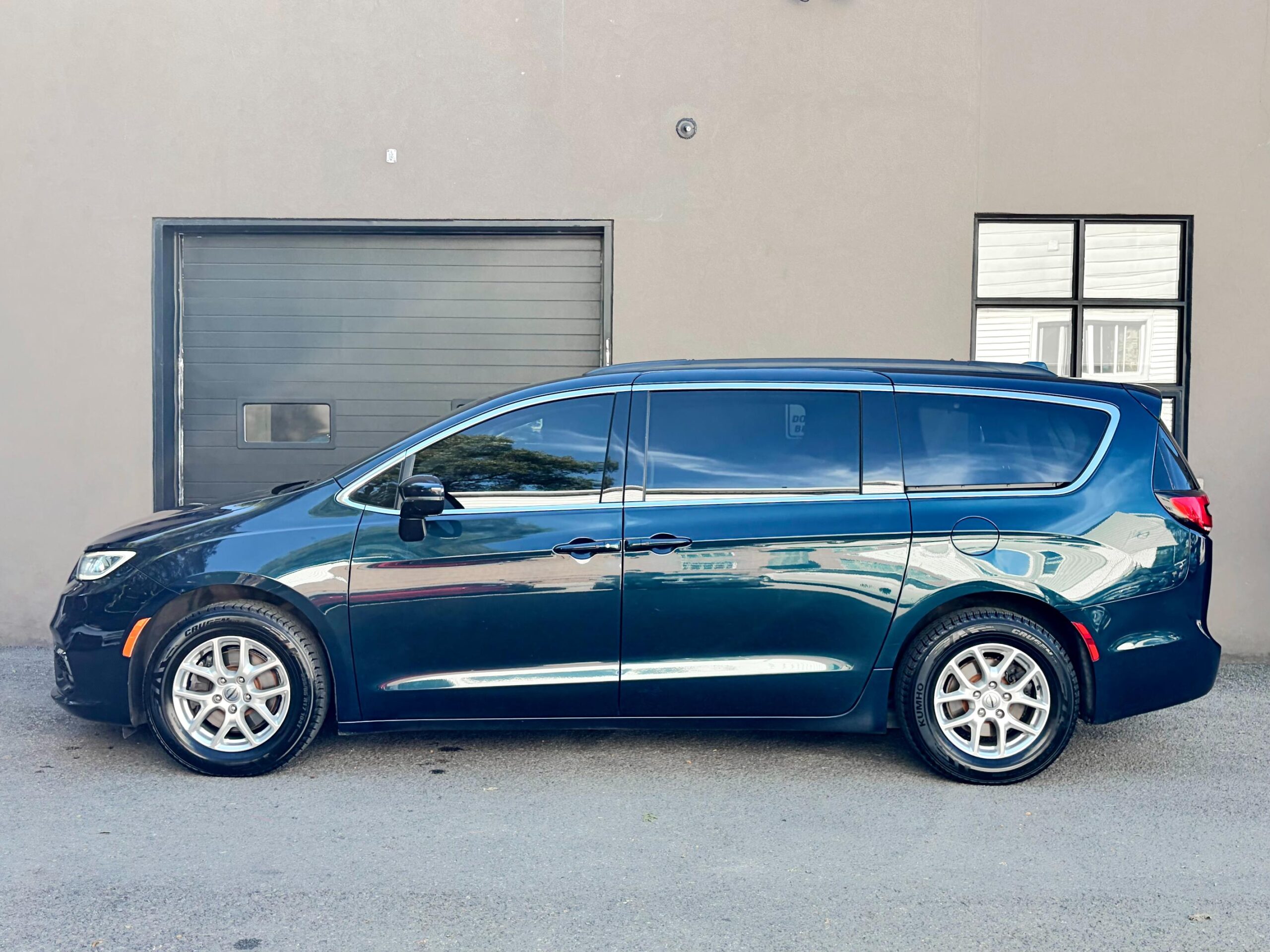 
								2022 Chrysler Pacifica Touring-L full									