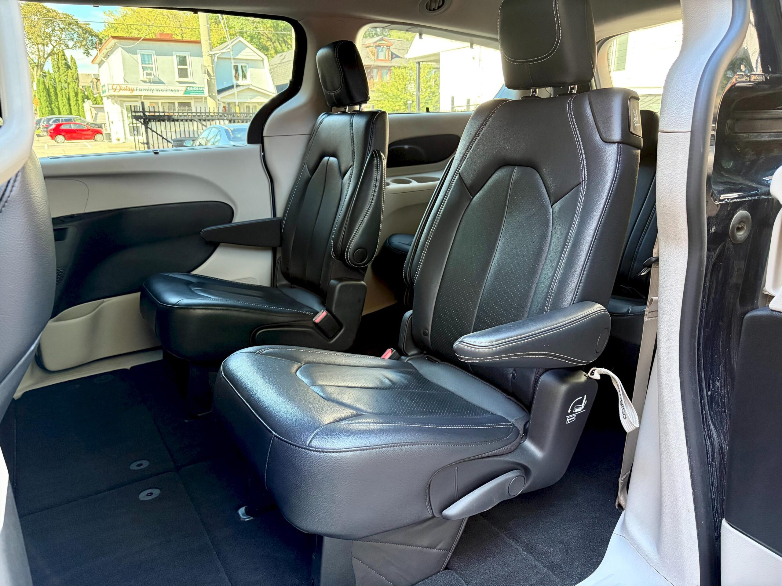 
								2022 Chrysler Pacifica Touring-L full									