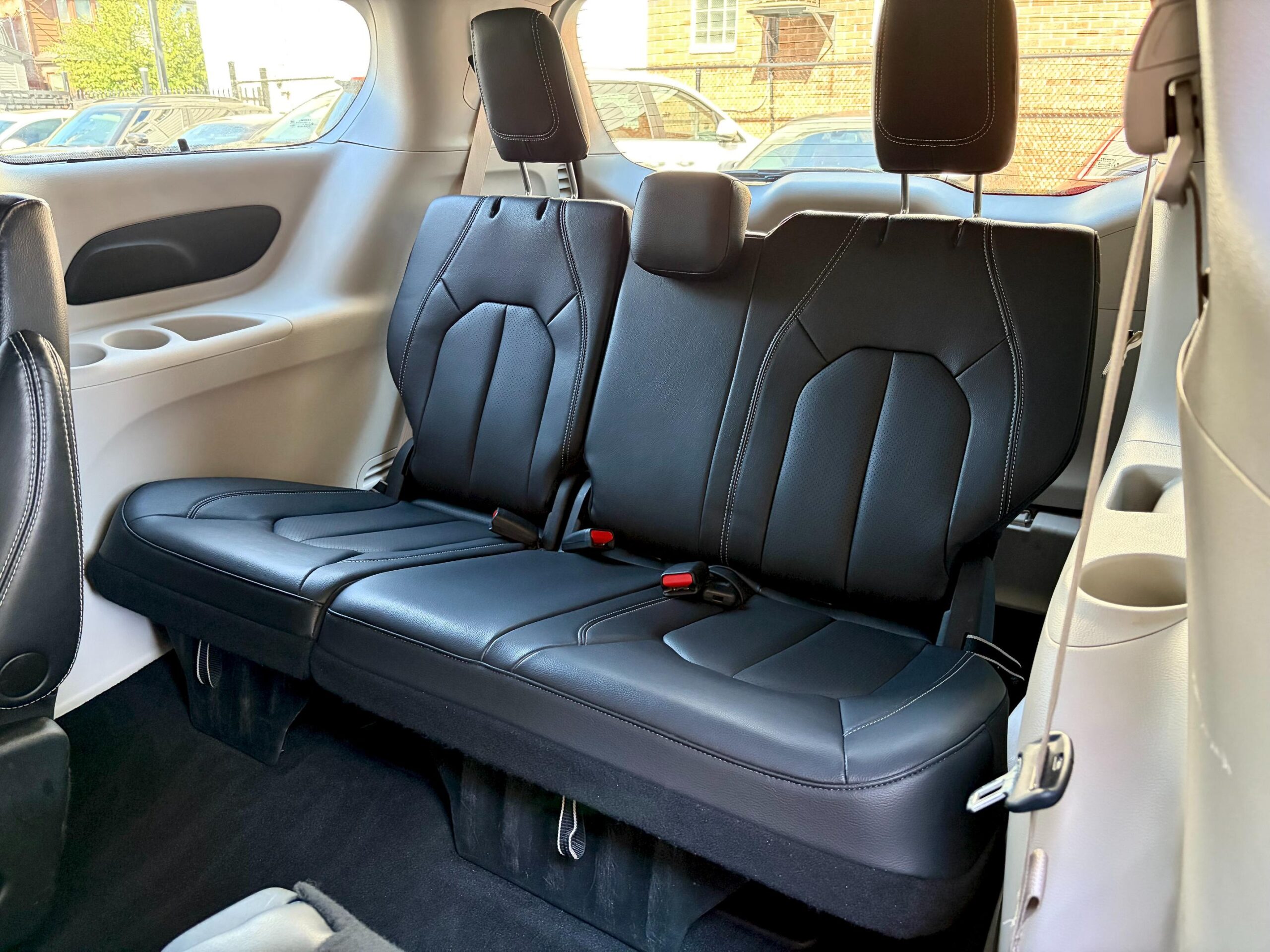 
								2022 Chrysler Pacifica Touring-L full									