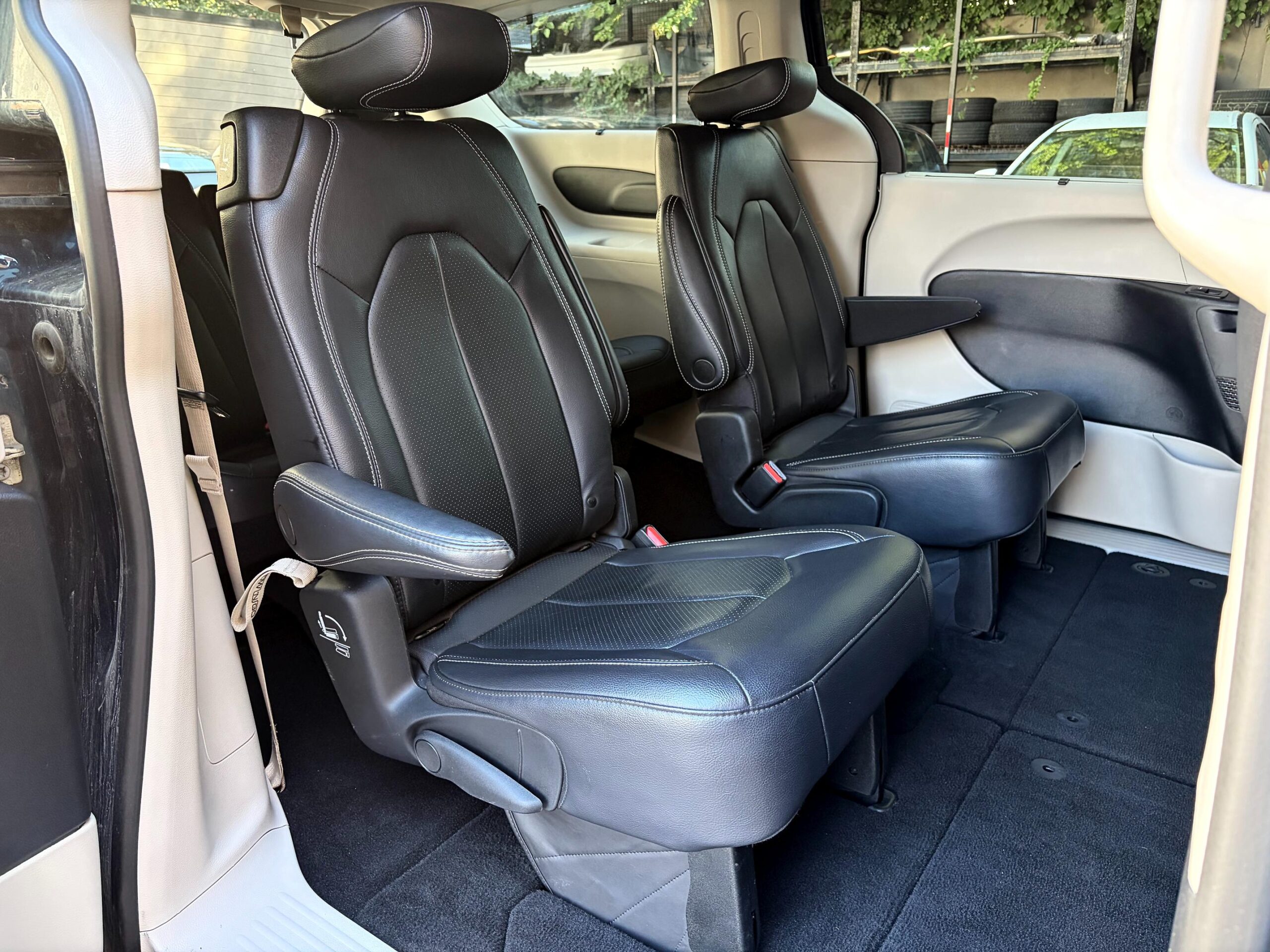 
								2022 Chrysler Pacifica Touring-L full									