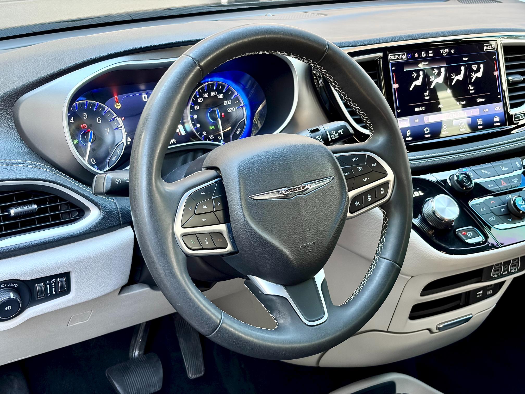 
								2022 Chrysler Pacifica Touring-L full									