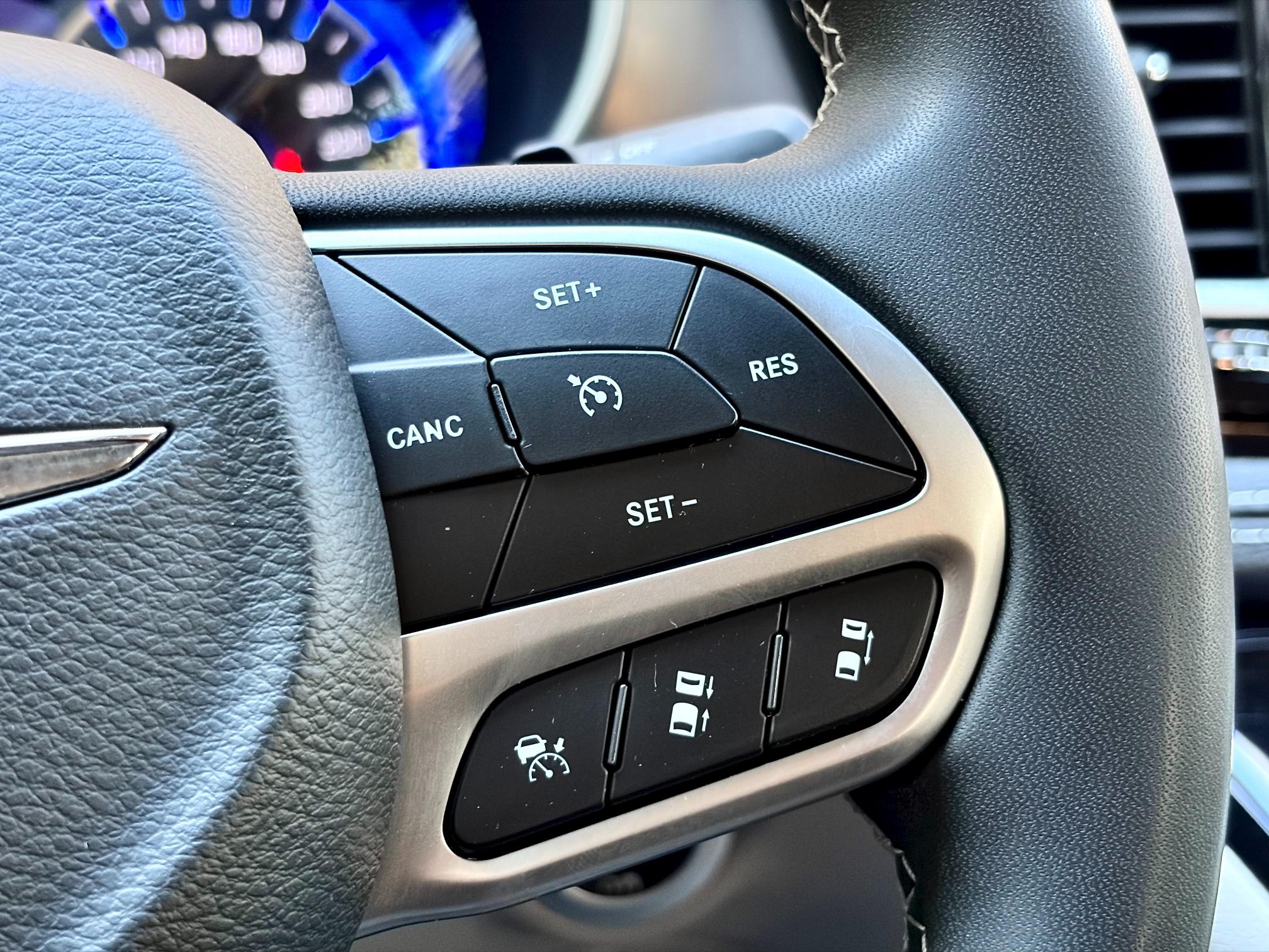 
								2022 Chrysler Pacifica Touring-L full									