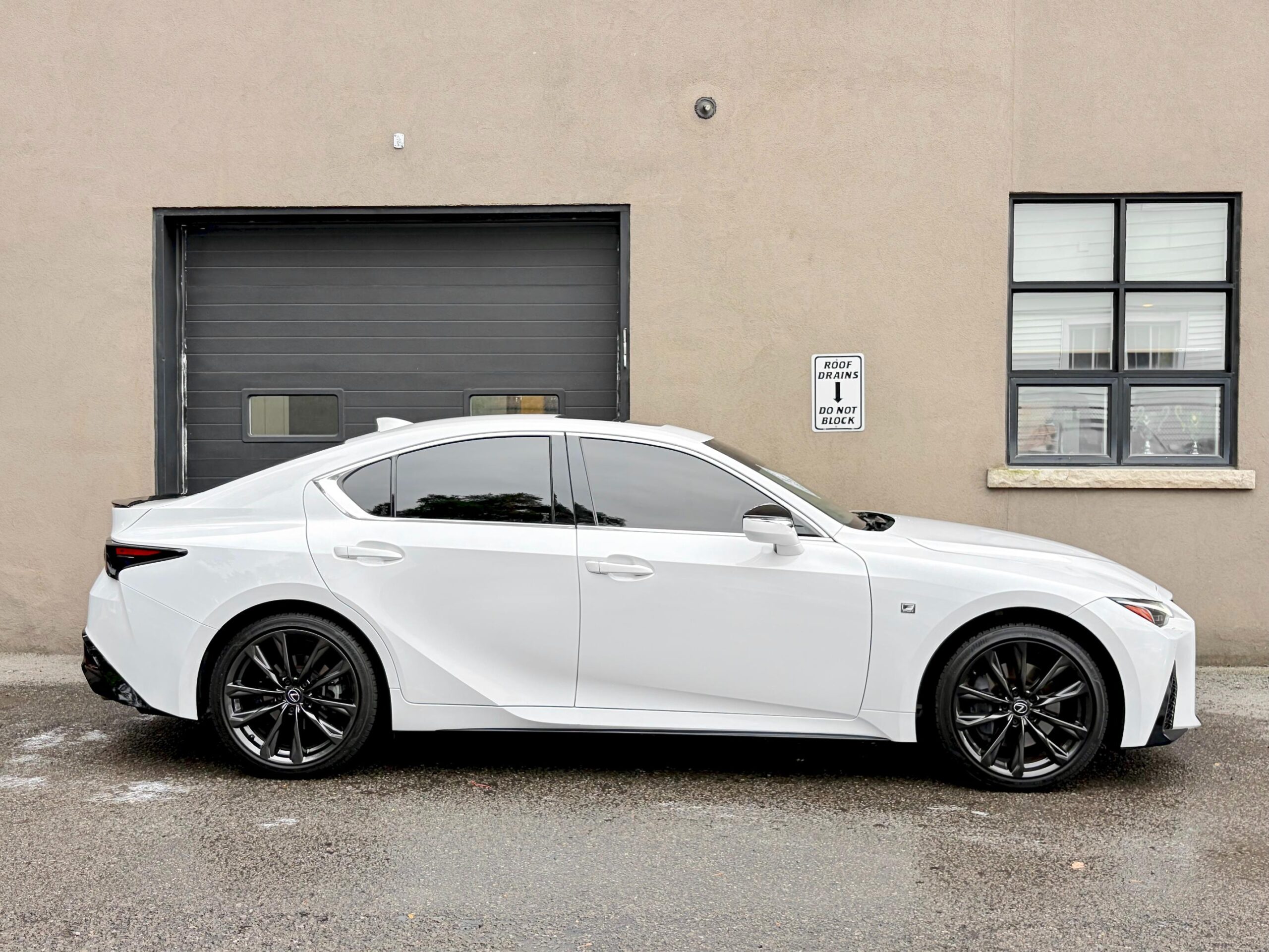 
								2024 Lexus IS 300 full									