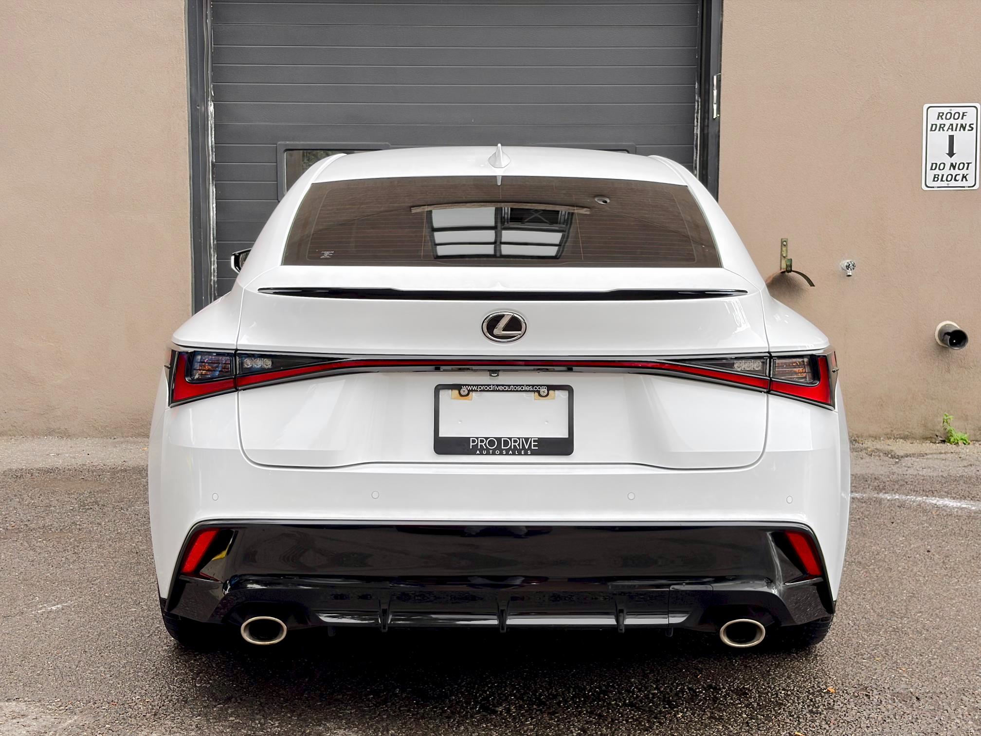 
								2024 Lexus IS 300 full									