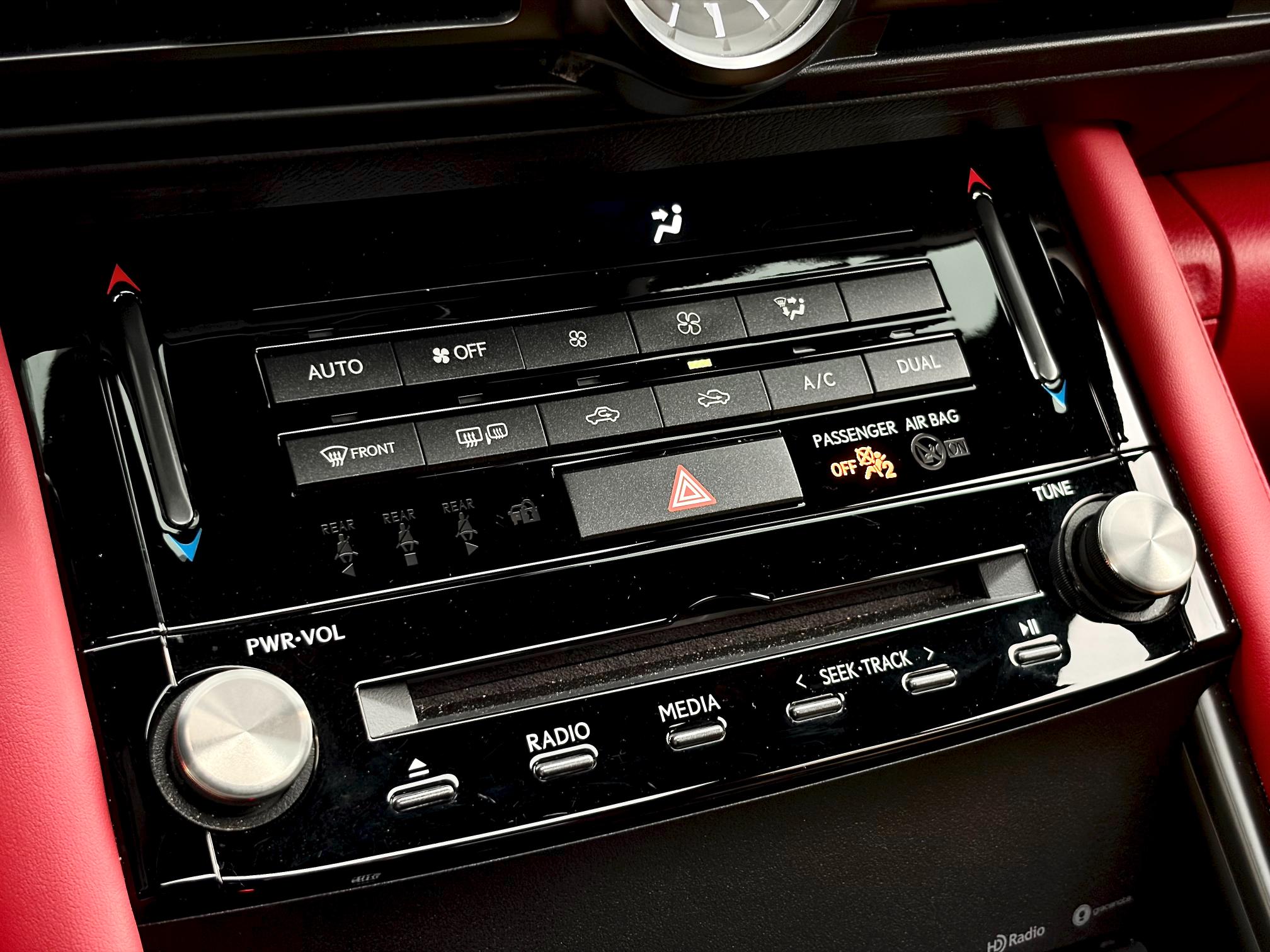 
								2024 Lexus IS 300 full									