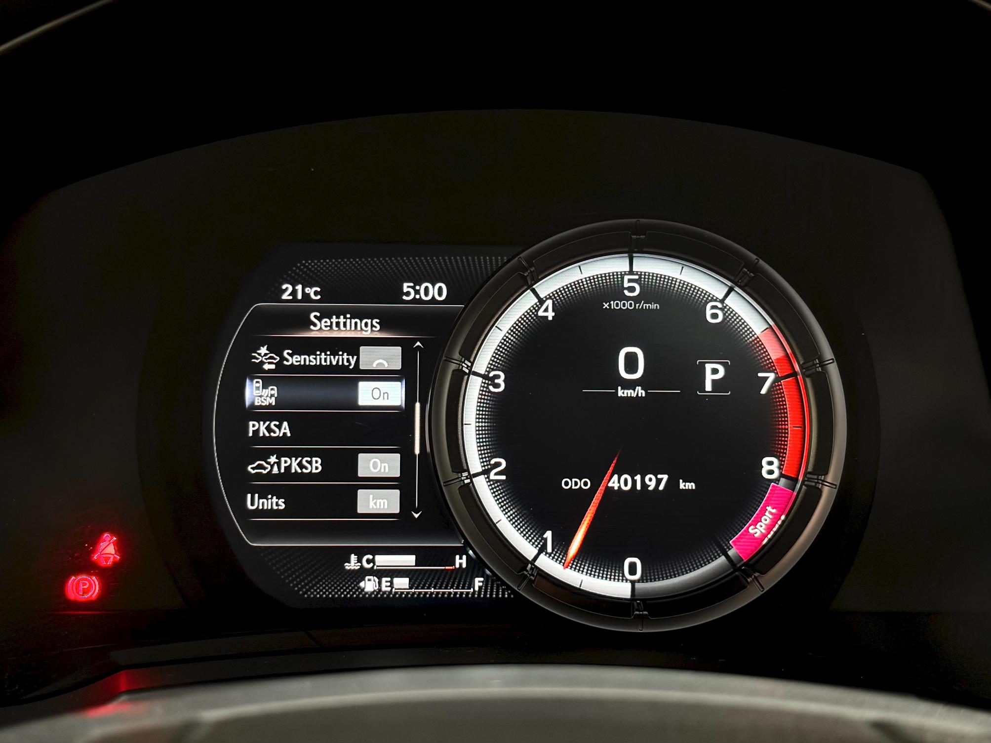 
								2024 Lexus IS 300 full									