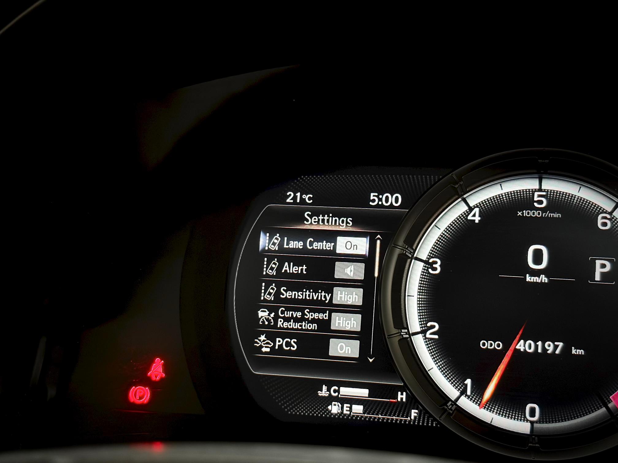 
								2024 Lexus IS 300 full									