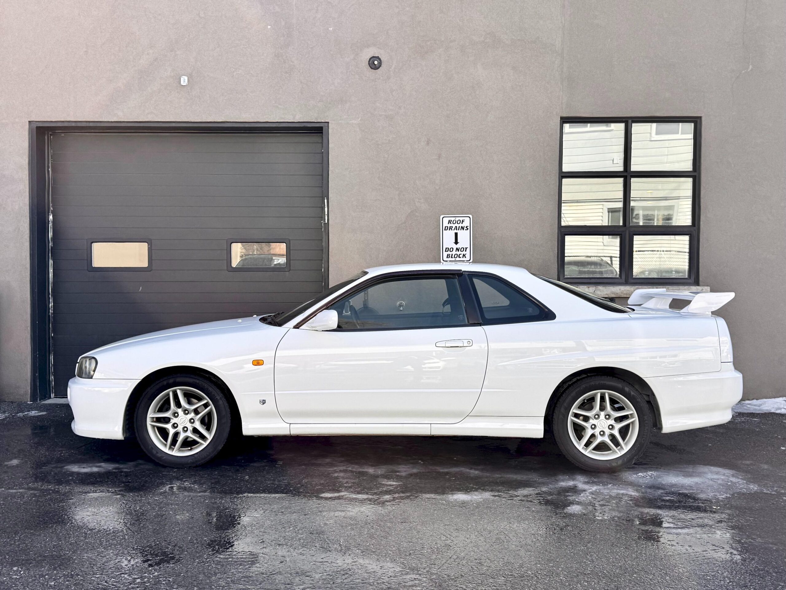 
								1999 Nissan Skyline R34 2.5 GT Coupe full									
