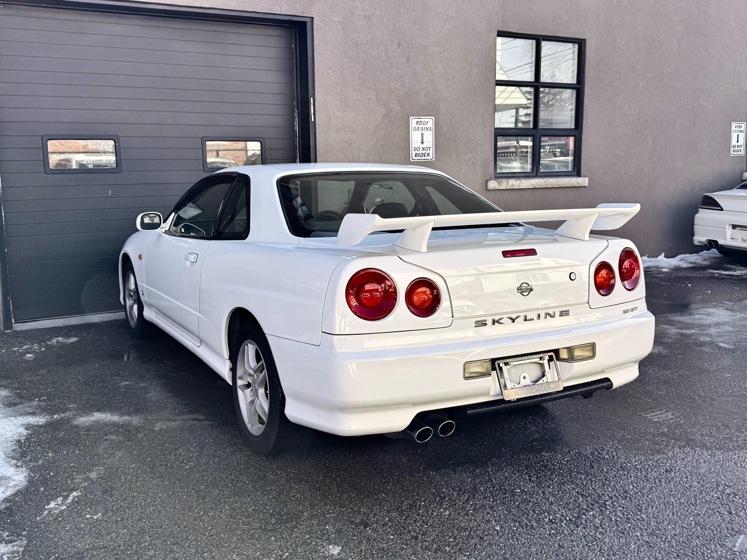 
								1999 Nissan Skyline R34 2.5 GT Coupe full									