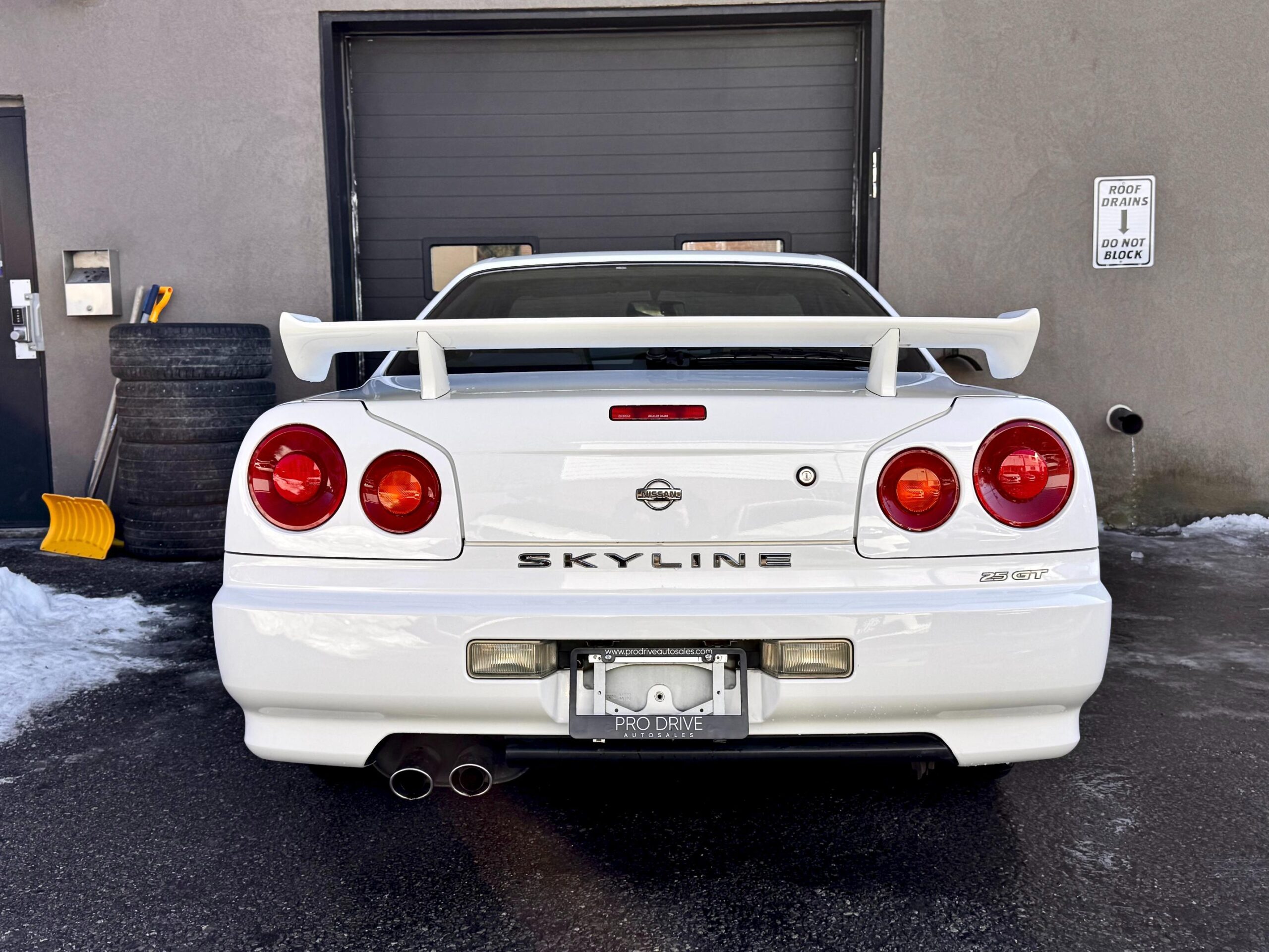 
								1999 Nissan Skyline R34 2.5 GT Coupe full									