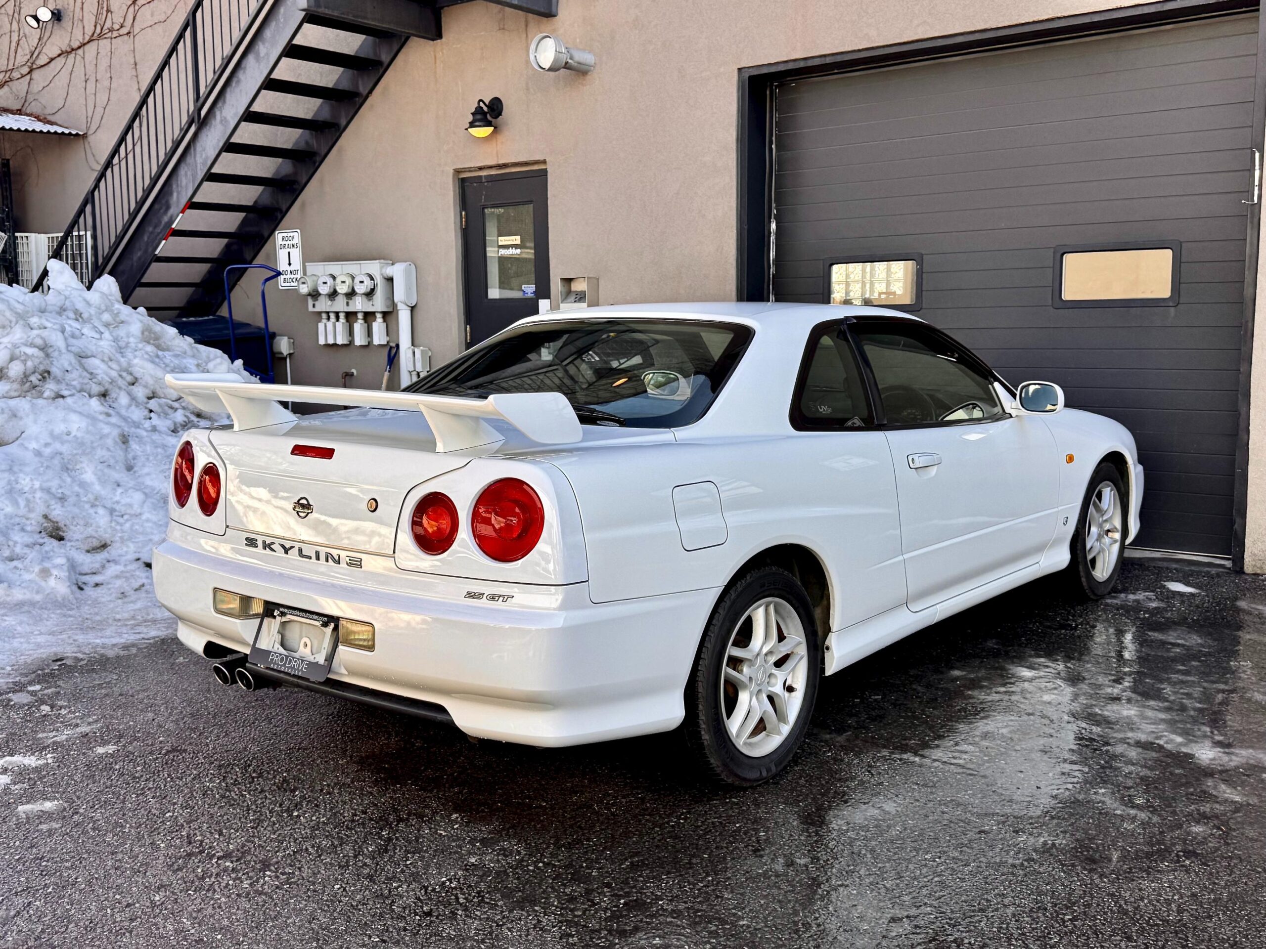 
								1999 Nissan Skyline R34 2.5 GT Coupe full									