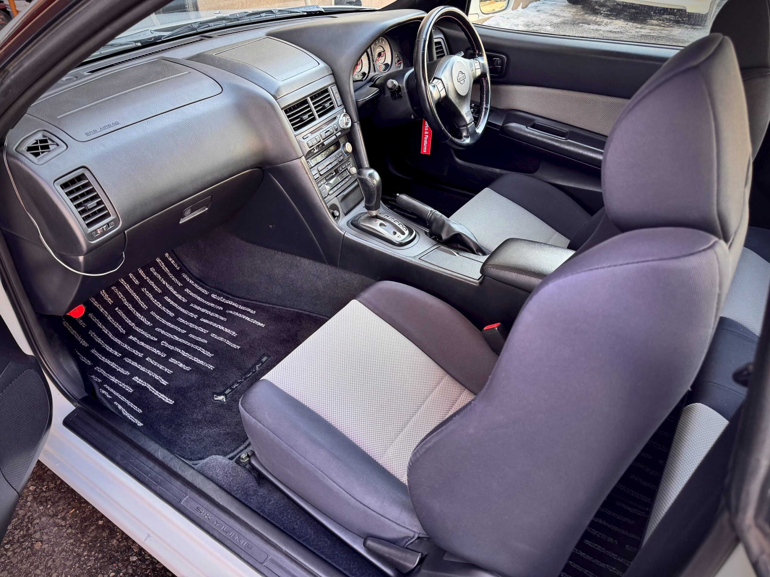 
								1999 Nissan Skyline R34 2.5 GT Coupe full									