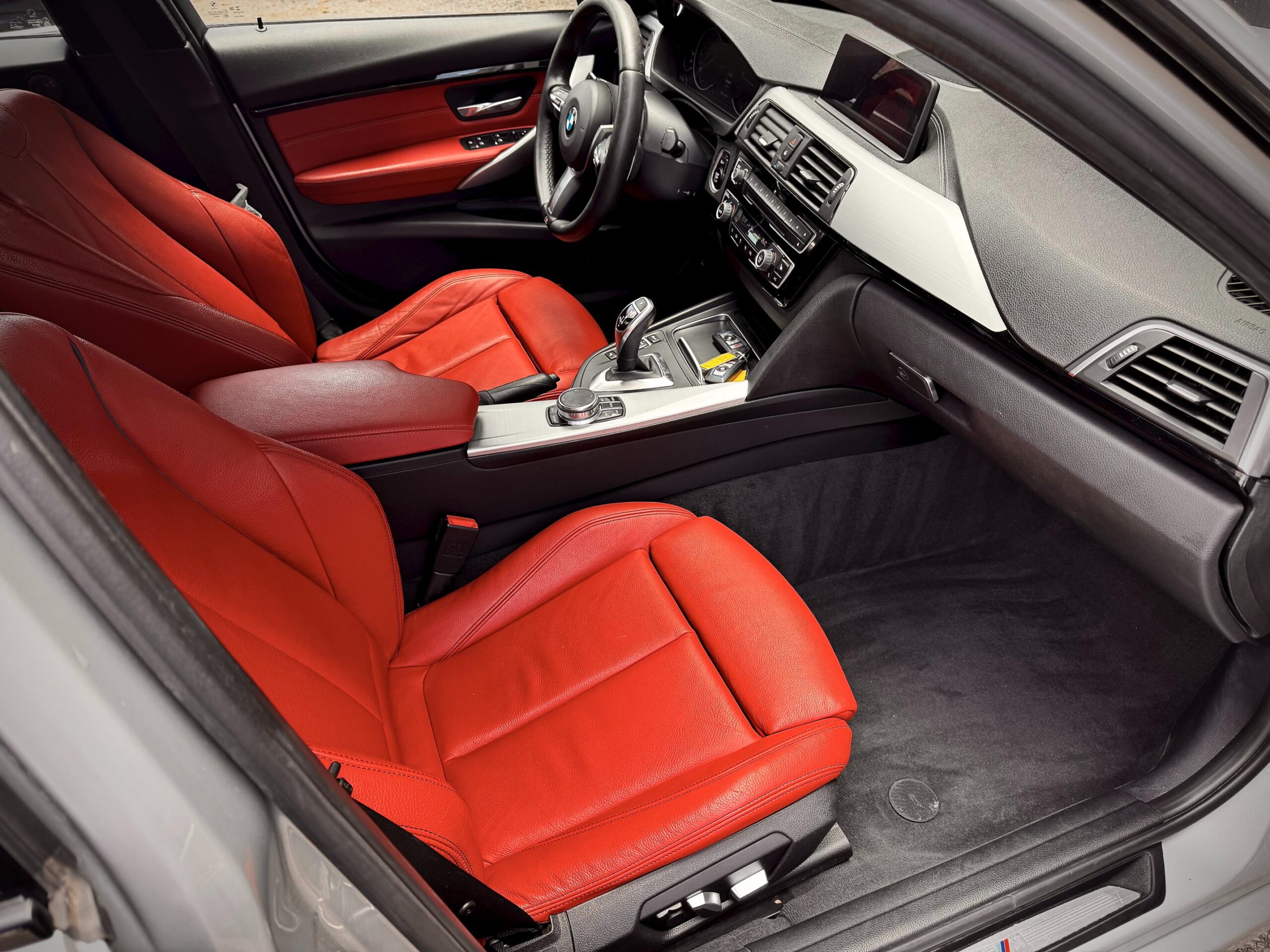 
								2018 BMW 340i xDrive full									