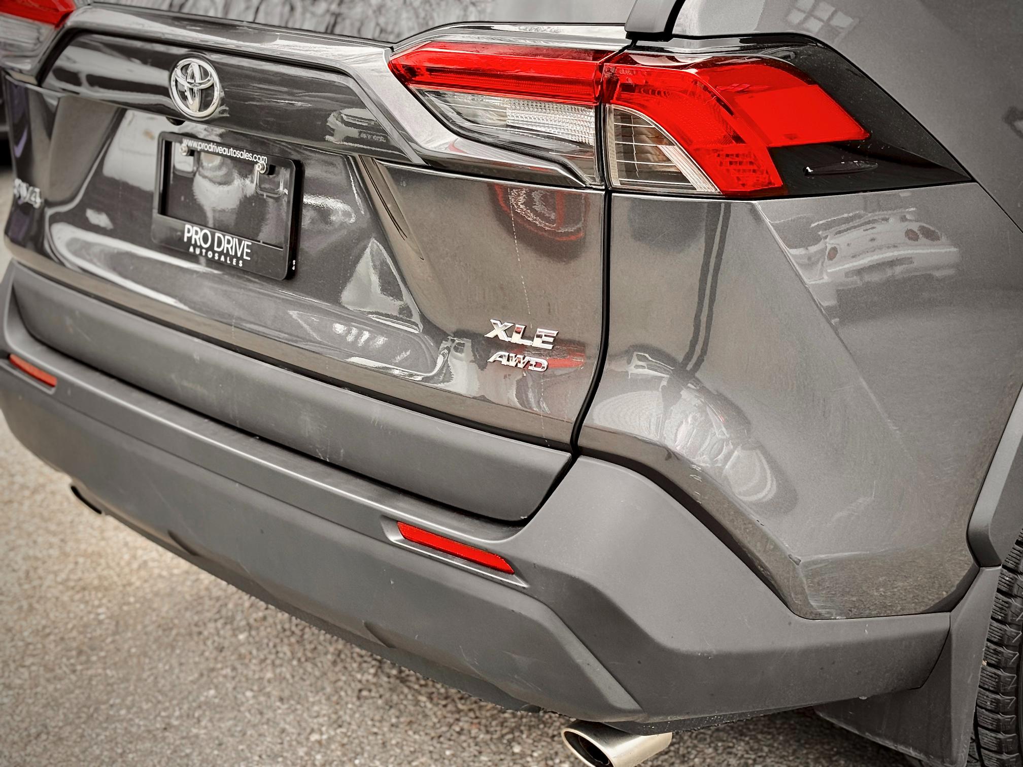 
								2020 Toyota RAV4 XLE AWD full									