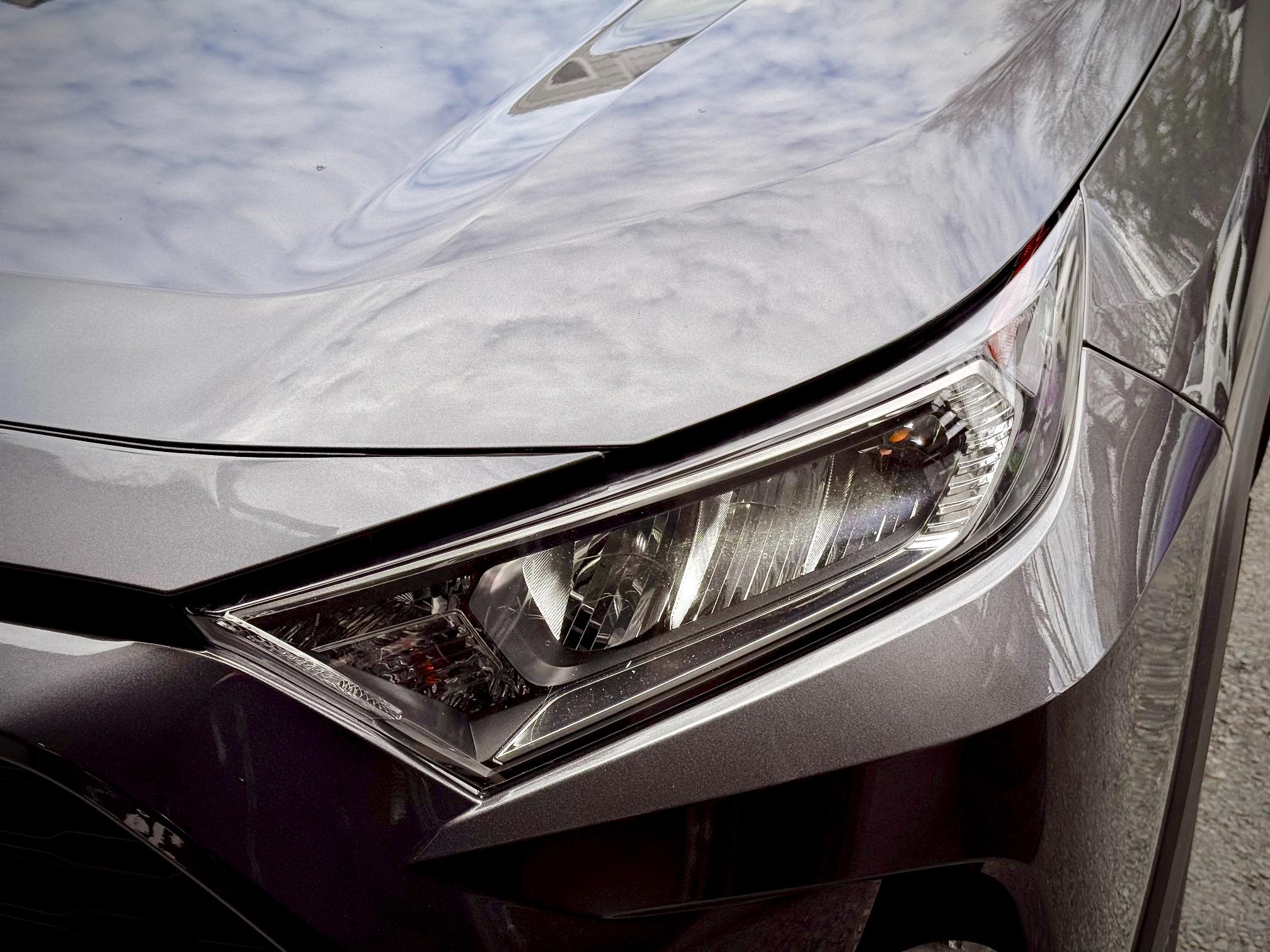 
								2020 Toyota RAV4 XLE AWD full									