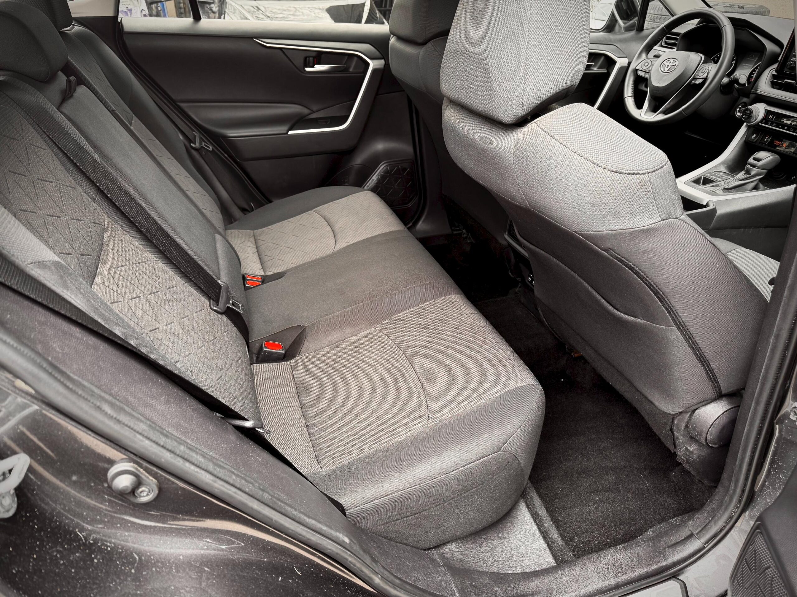 
								2020 Toyota RAV4 XLE AWD full									