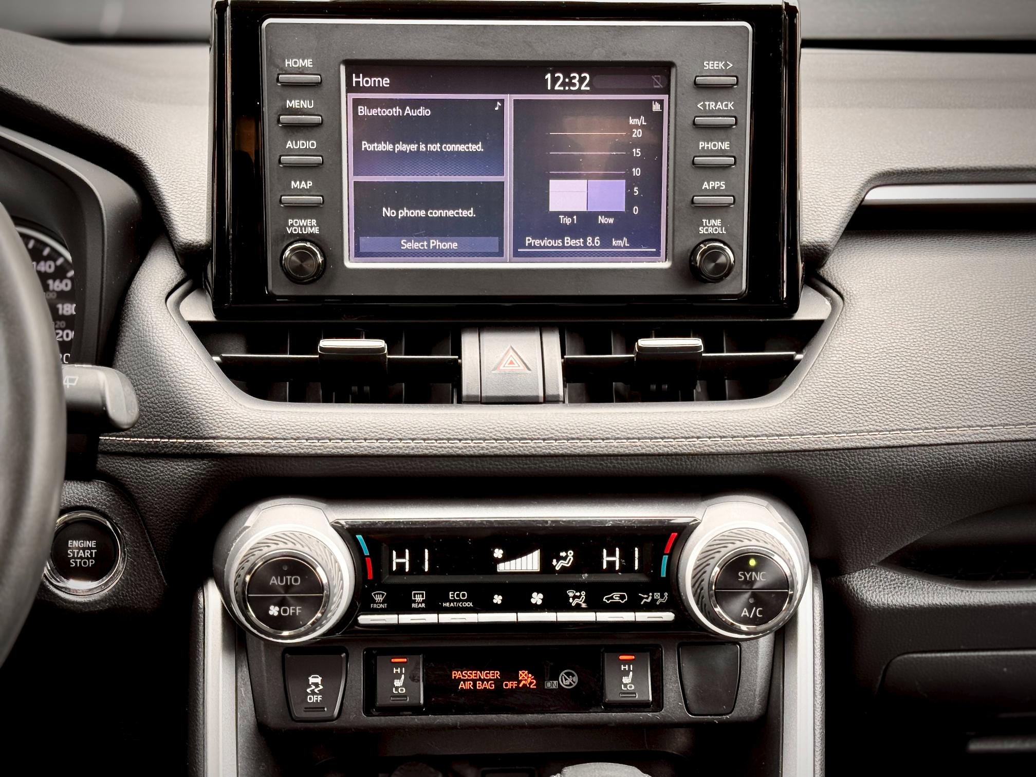 
								2020 Toyota RAV4 XLE AWD full									