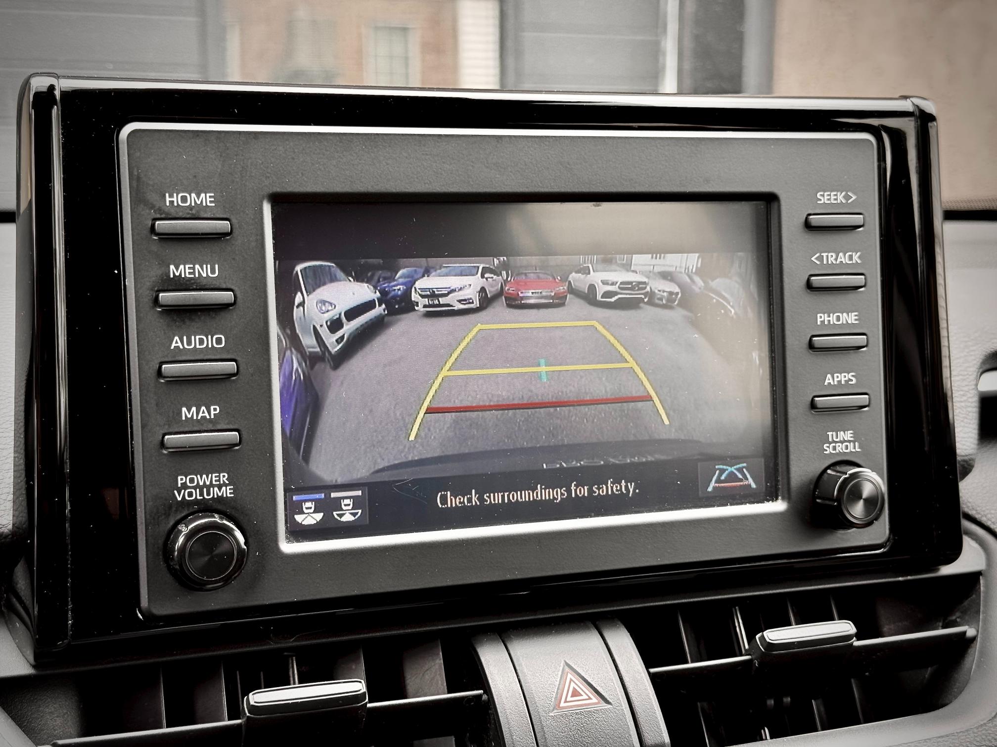 
								2020 Toyota RAV4 XLE AWD full									