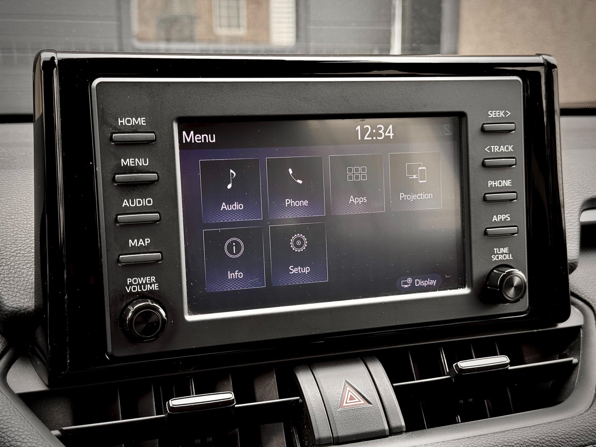 
								2020 Toyota RAV4 XLE AWD full									