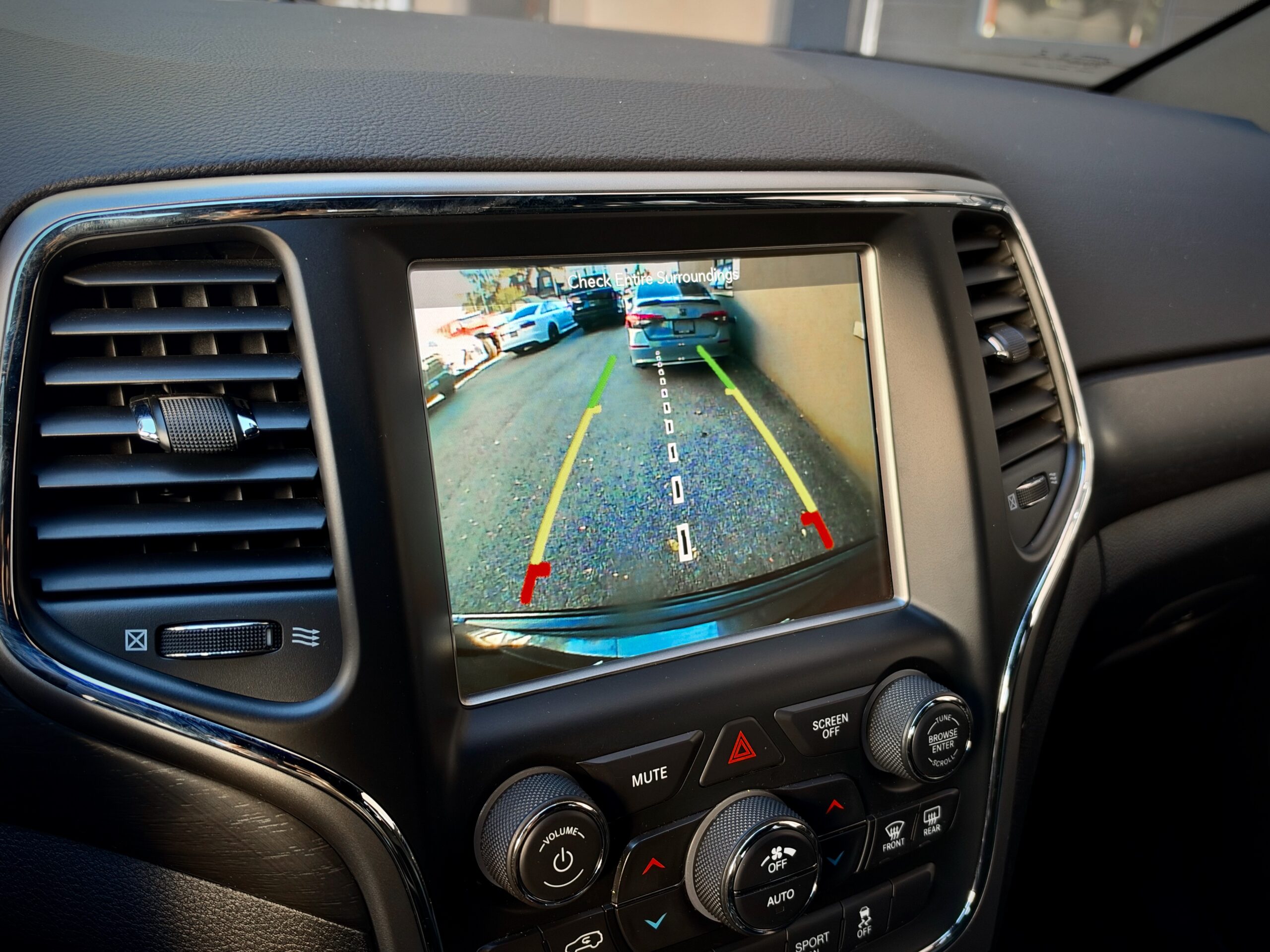 
								2018 Jeep Grand Cherokee Altitude full									