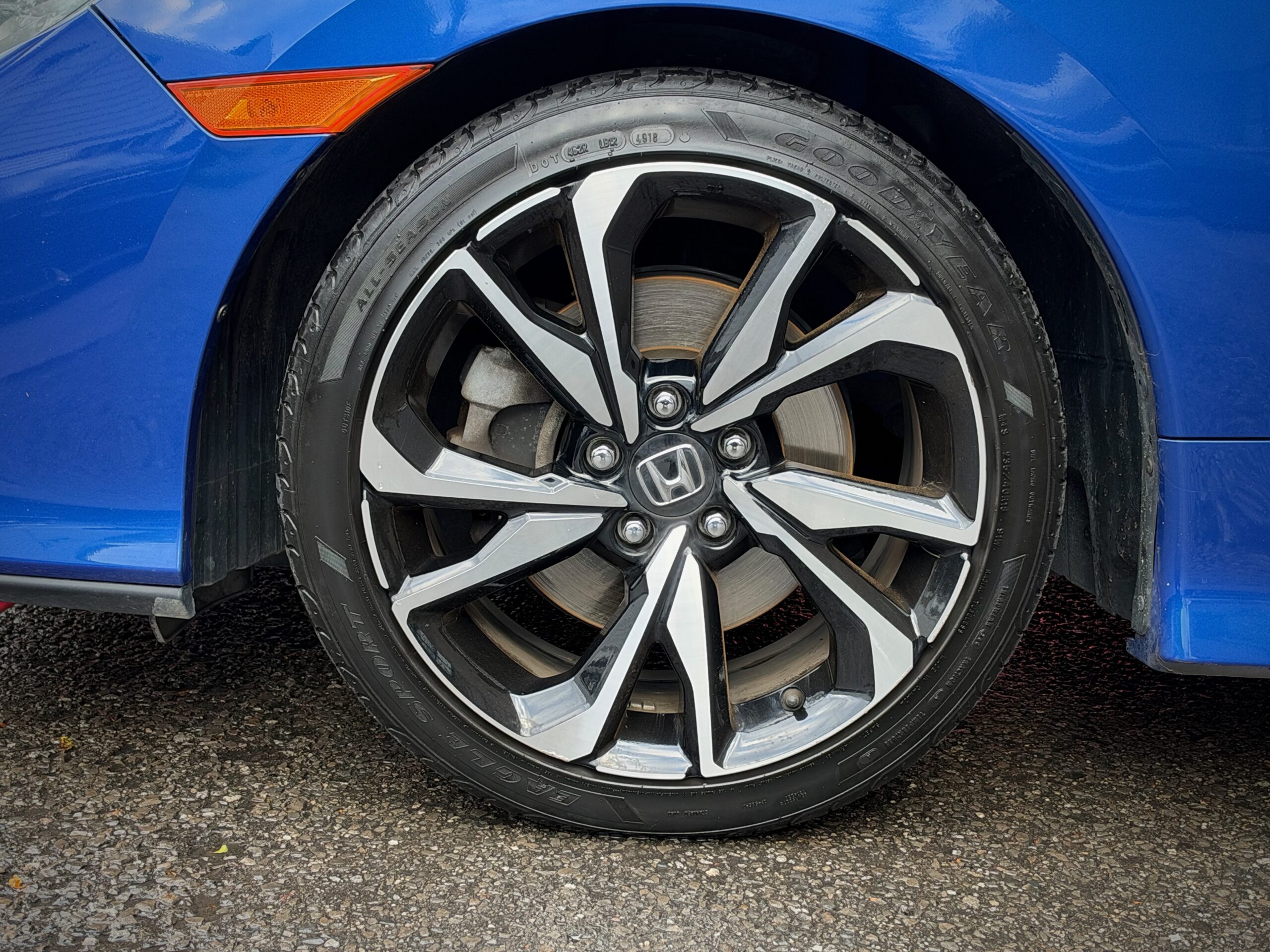 
								2019 Honda Civic Si Sedan full									
