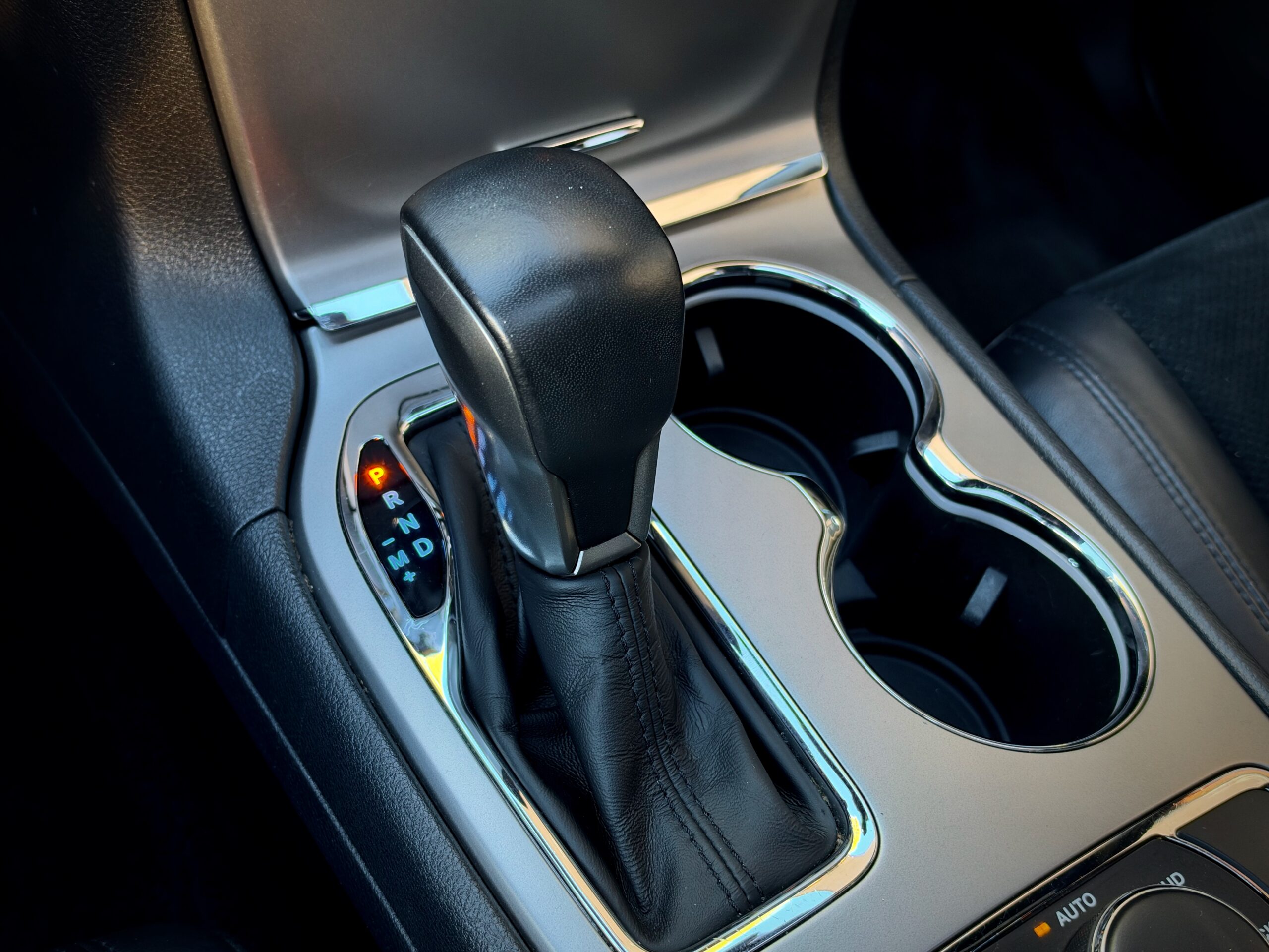
								2018 Jeep Grand Cherokee Altitude full									